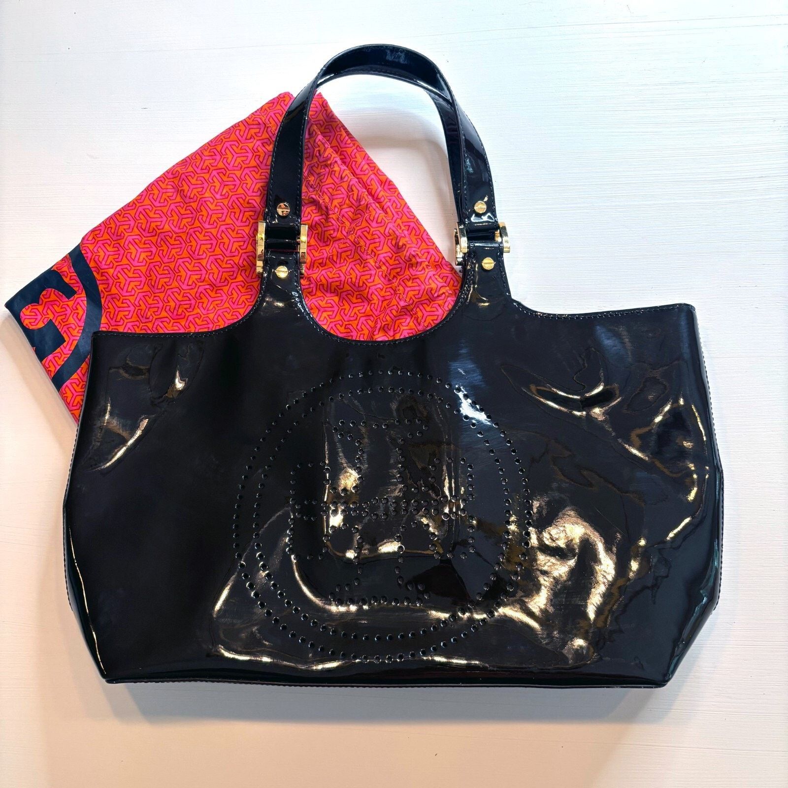 Tory Burch Tory Burch Logo Black Patent Leather Bombe Large Tote Purse Size ONE SIZE - 1 Thumbnail