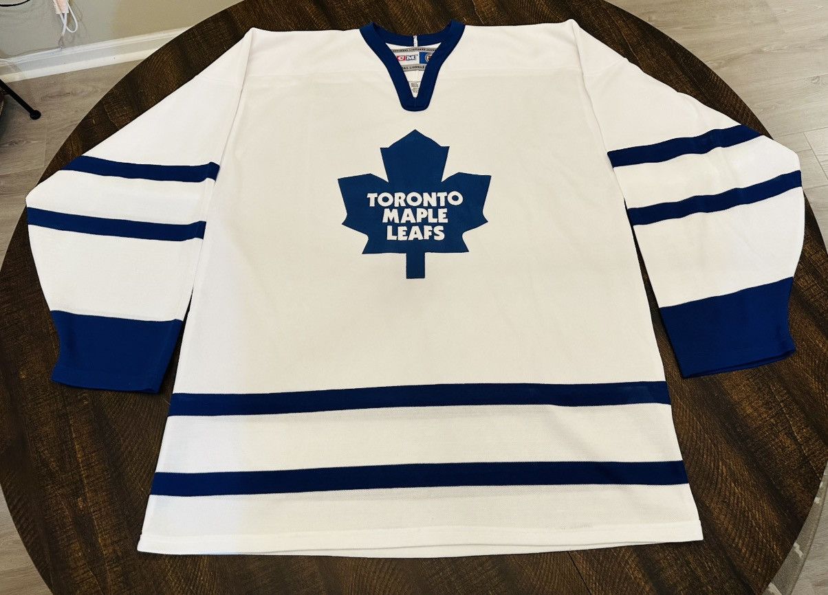 Ccm VTG CCM NHL Toronto Maple Leaf Hockey Jersey Size: XL Size US XL / EU 56 / 4 - 1 Thumbnail