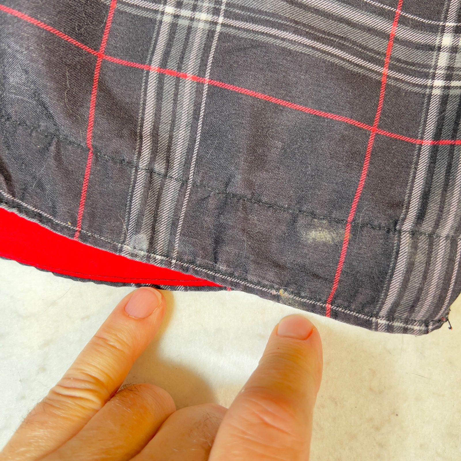 Aeropostale Aeropostale 1987 Swim Trunks Men 34W Black Red Plaid Pocket Size US 34 / EU 50 - 6 Thumbnail
