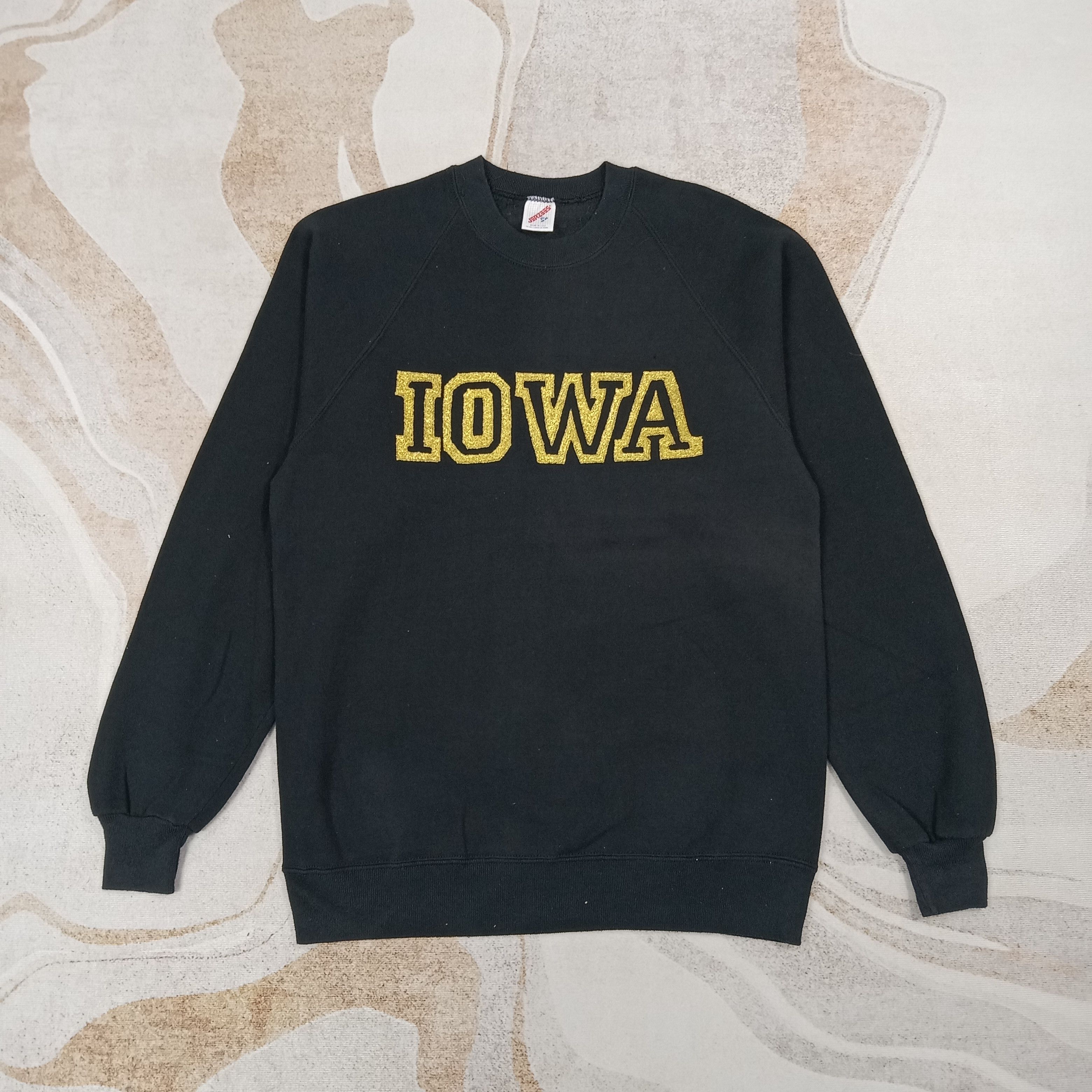 Vintage IOWA Mathero Families Sweatshirt 90's C268N17 Size US M / EU 48-50 / 2 - 1 Thumbnail