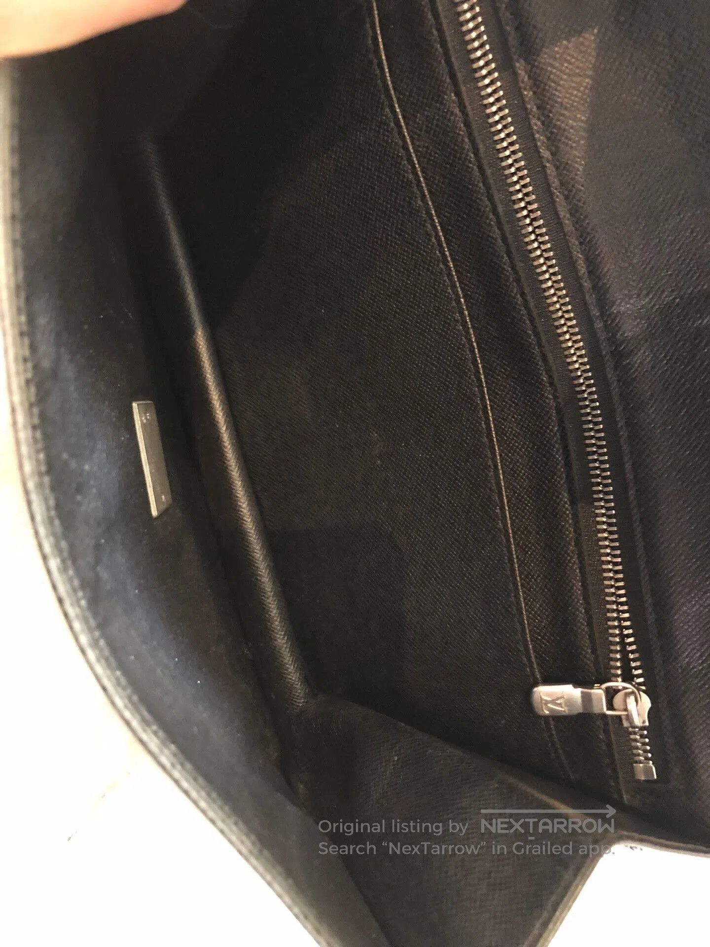 Louis Vuitton LV Men's Handbag Clutch Briefcase. Size ONE SIZE - 7 Thumbnail