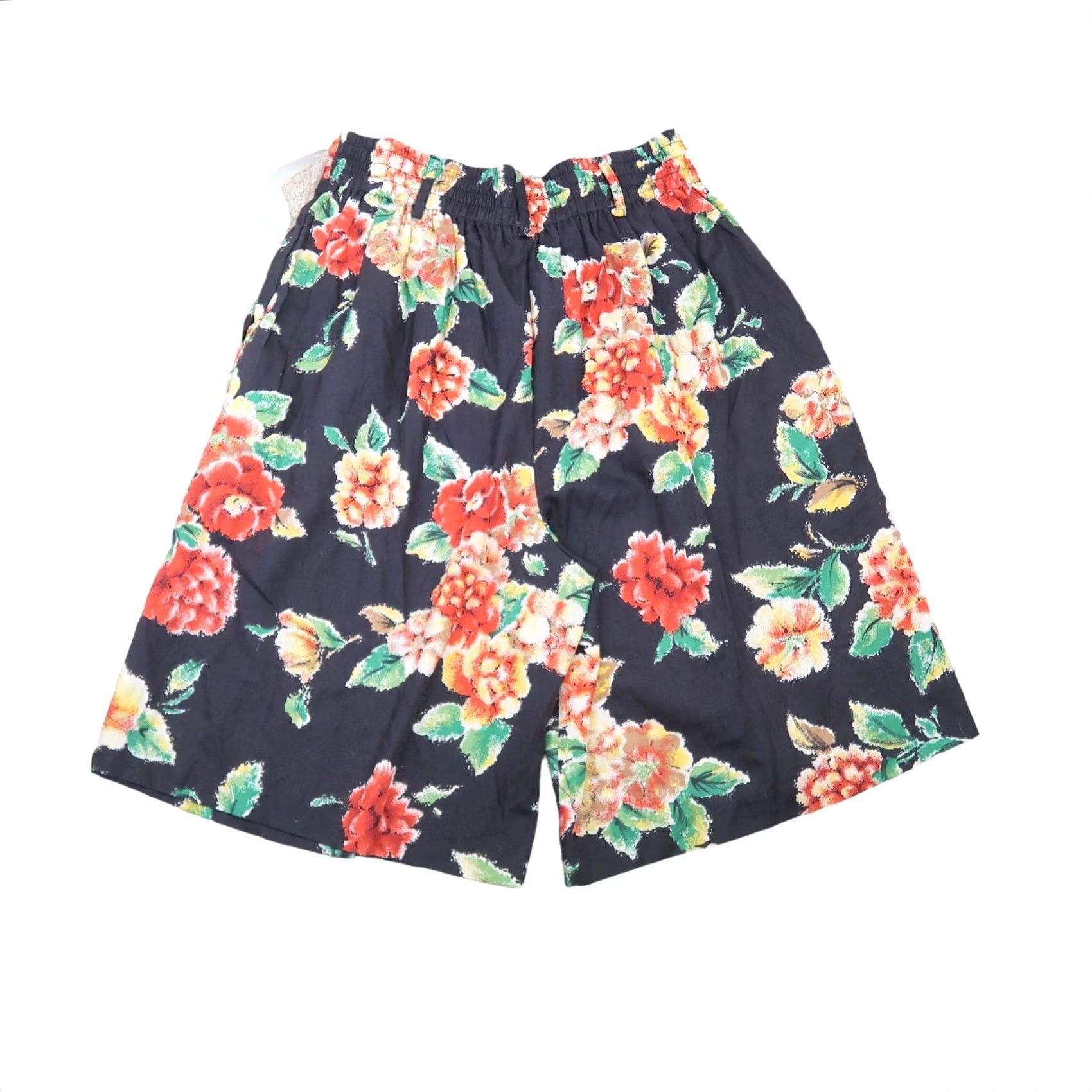 Vintage VINTAGE Nouveau black and red floral high rise Bermuda shorts M Womens Non-Specific? Size 32" / US 10 / IT 46 - 2 Thumbnail
