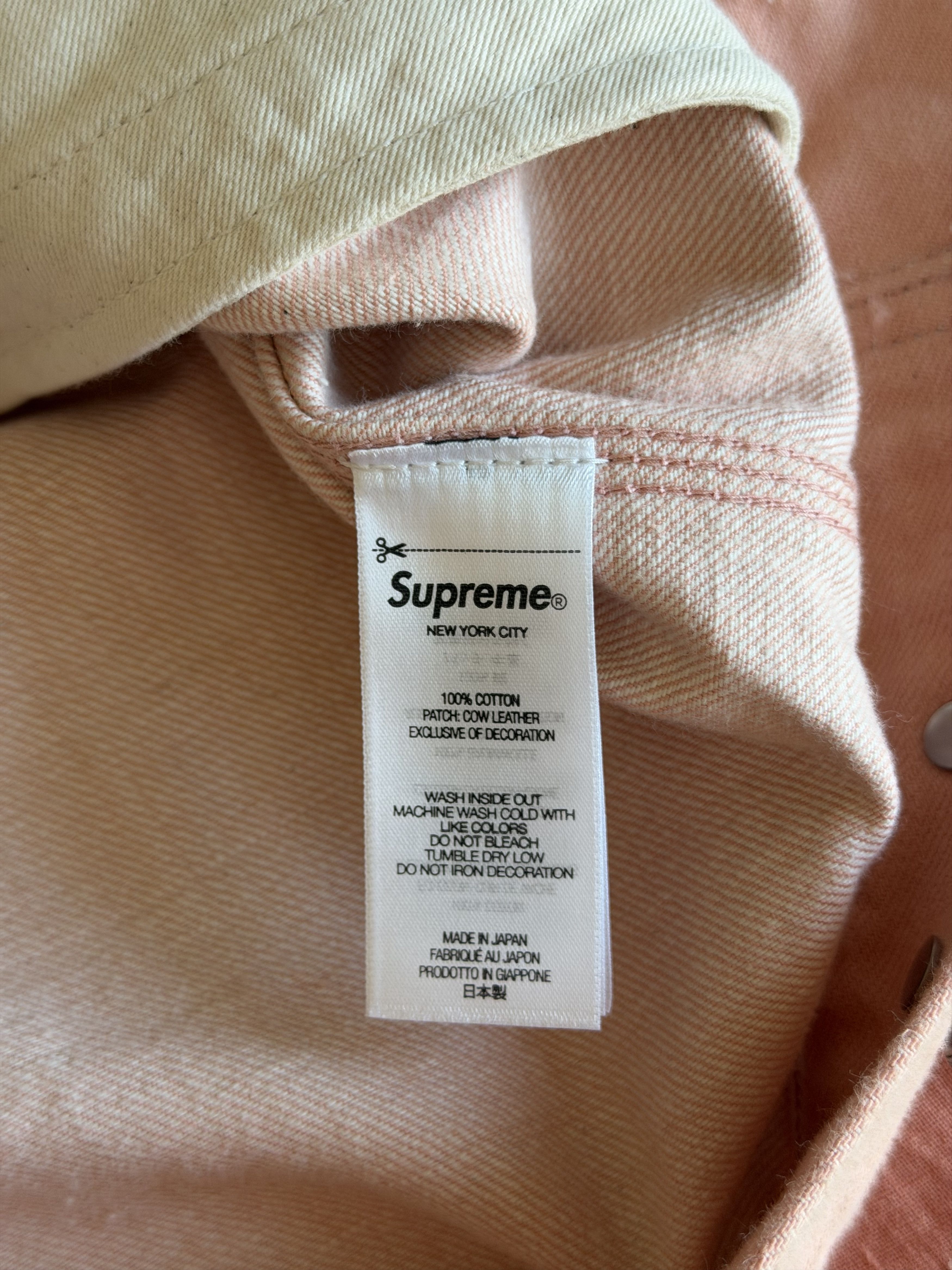 Supreme Supreme Distressed Selvedge Denim Trucker Jacket in Pink Size US L / EU 52-54 / 3 - 9 Thumbnail