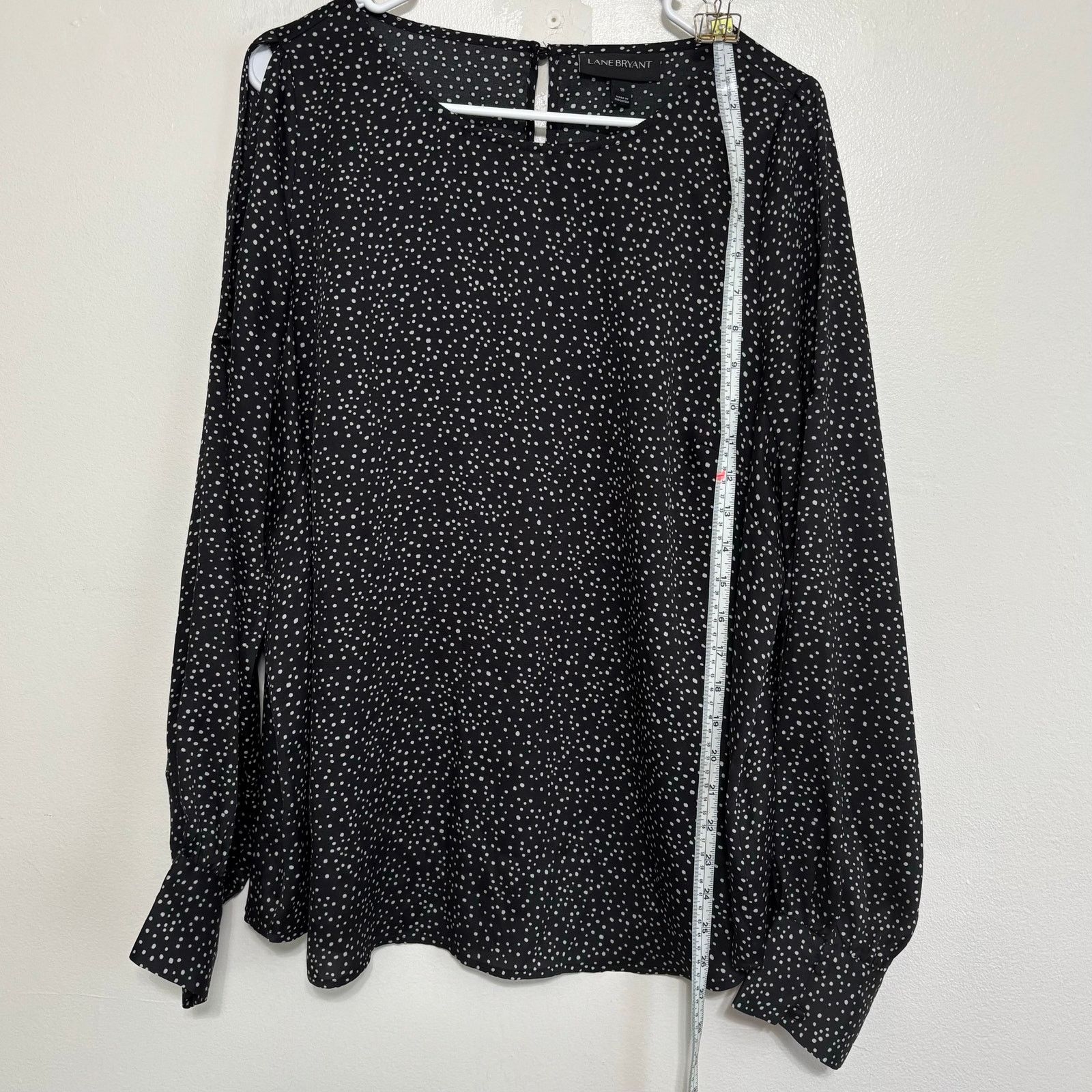 Other Lane Bryant Black and White Cold Shoulder Dot Top Size 18 Size XXL / US 16-18 / IT 52-54 - 3 Thumbnail