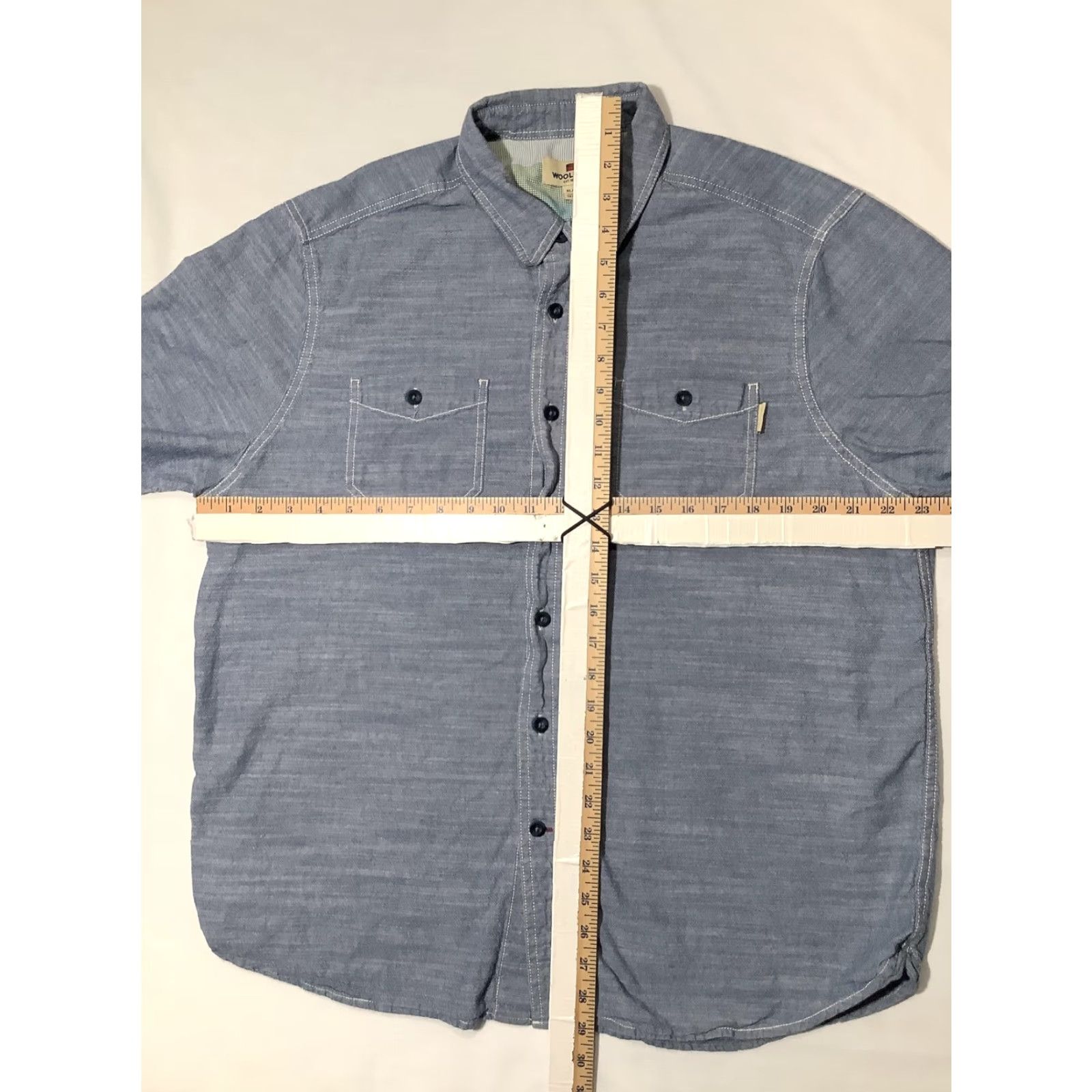 Vintage Woolrich Shirt Mens XL Blue Short Sleeve Button Front Chambray Cotton Size US XL / EU 56 / 4 - 8 Thumbnail