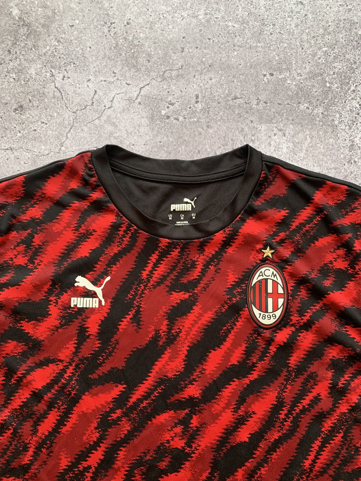 Puma × Vintage 🔥PUMA AC MILAN VINTAGE TRAINING JERSEY Size US M / EU 48-50 / 2 - 6 Thumbnail