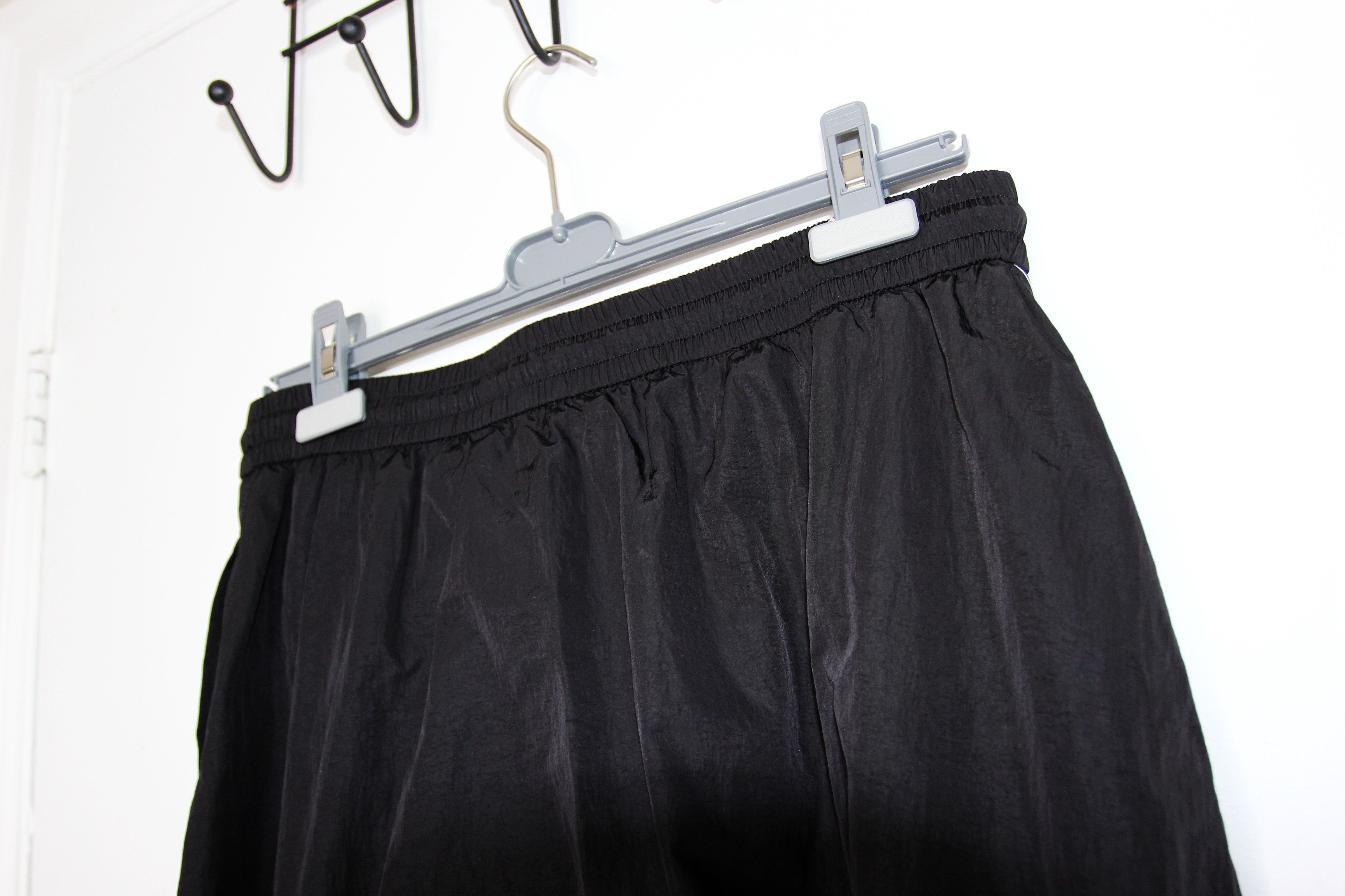 Juun.J BNWT SS24 JUUN.J ZIPPED CUFFS NYLON PANTS 48 Size US 30 / EU 46 - 6 Thumbnail