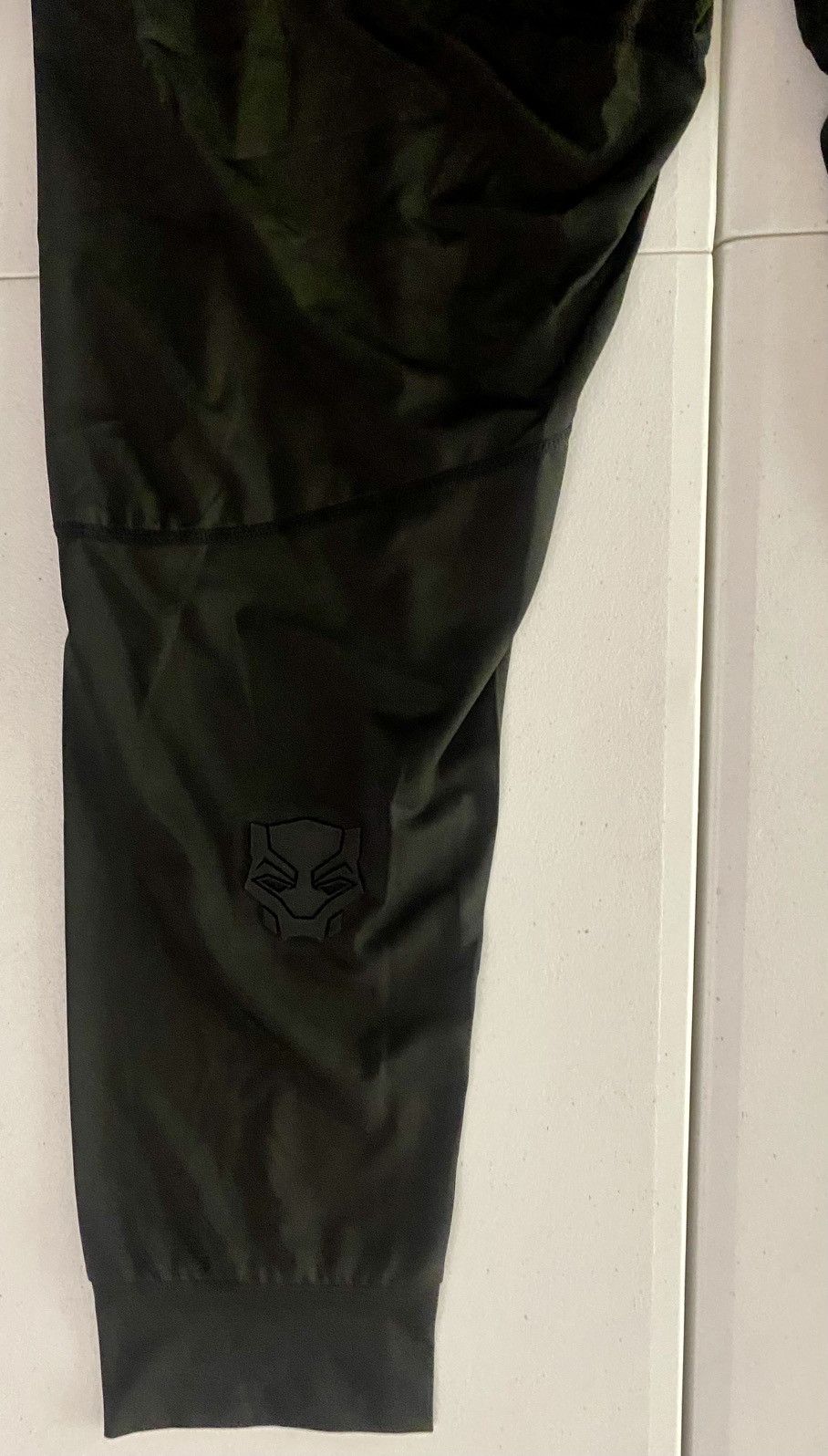 Marvel Comics Actively Black Marvel Wakanda Athletics Black Panther XL NWT Size US 37 - 11 Thumbnail