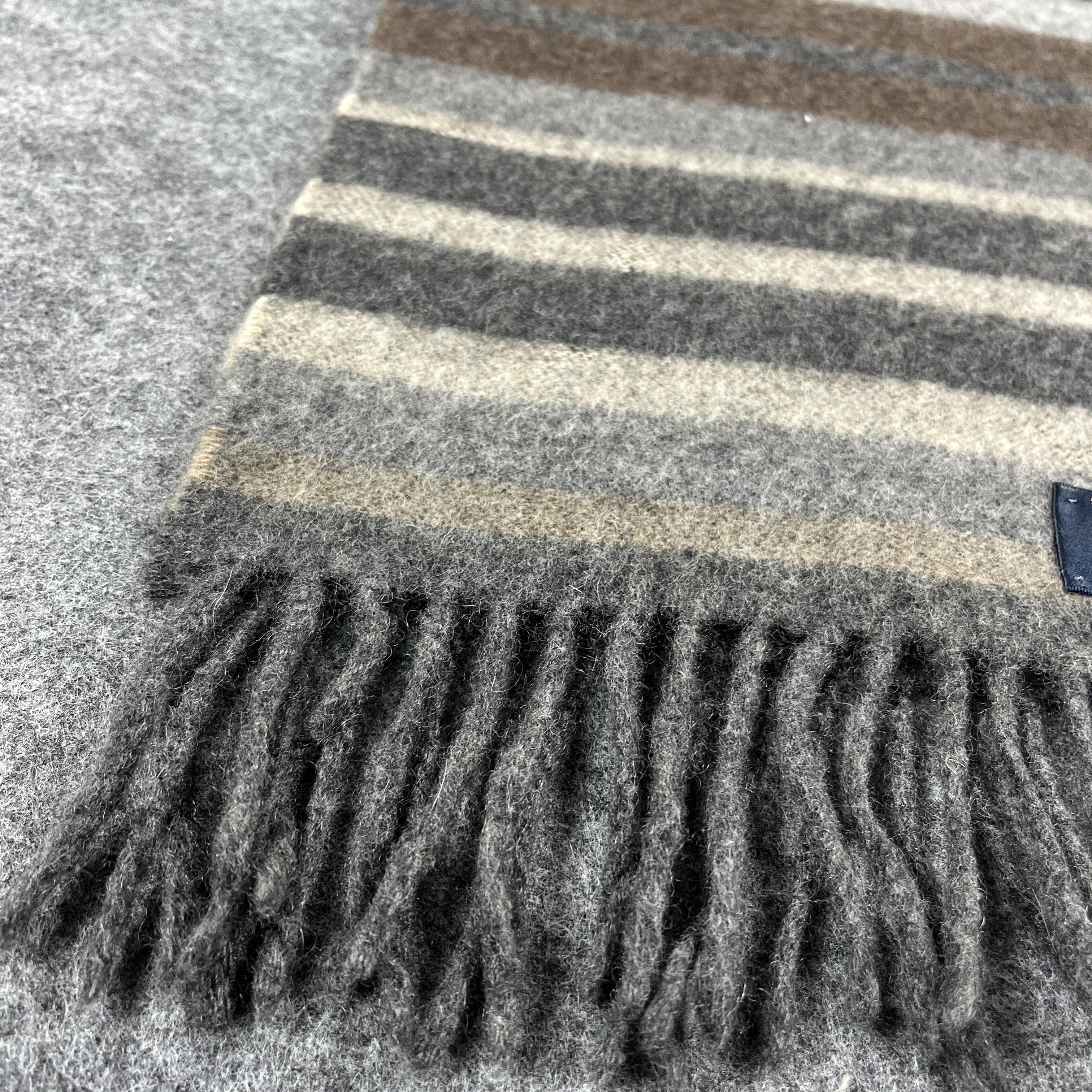 Johnstons Of Elgin × Vintage Johnstons Of Elgin Scarf / Muffler / Neckwear T1062 Size ONE SIZE - 6 Thumbnail