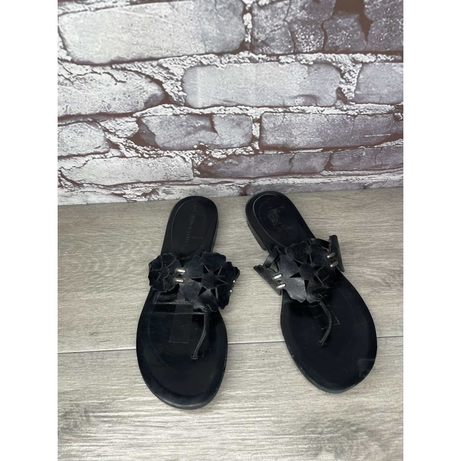 Vera Wang Vera Wang Lavender Label Black Leather Slides Thong Sandals Size US 6 / IT 36 - 14 Thumbnail