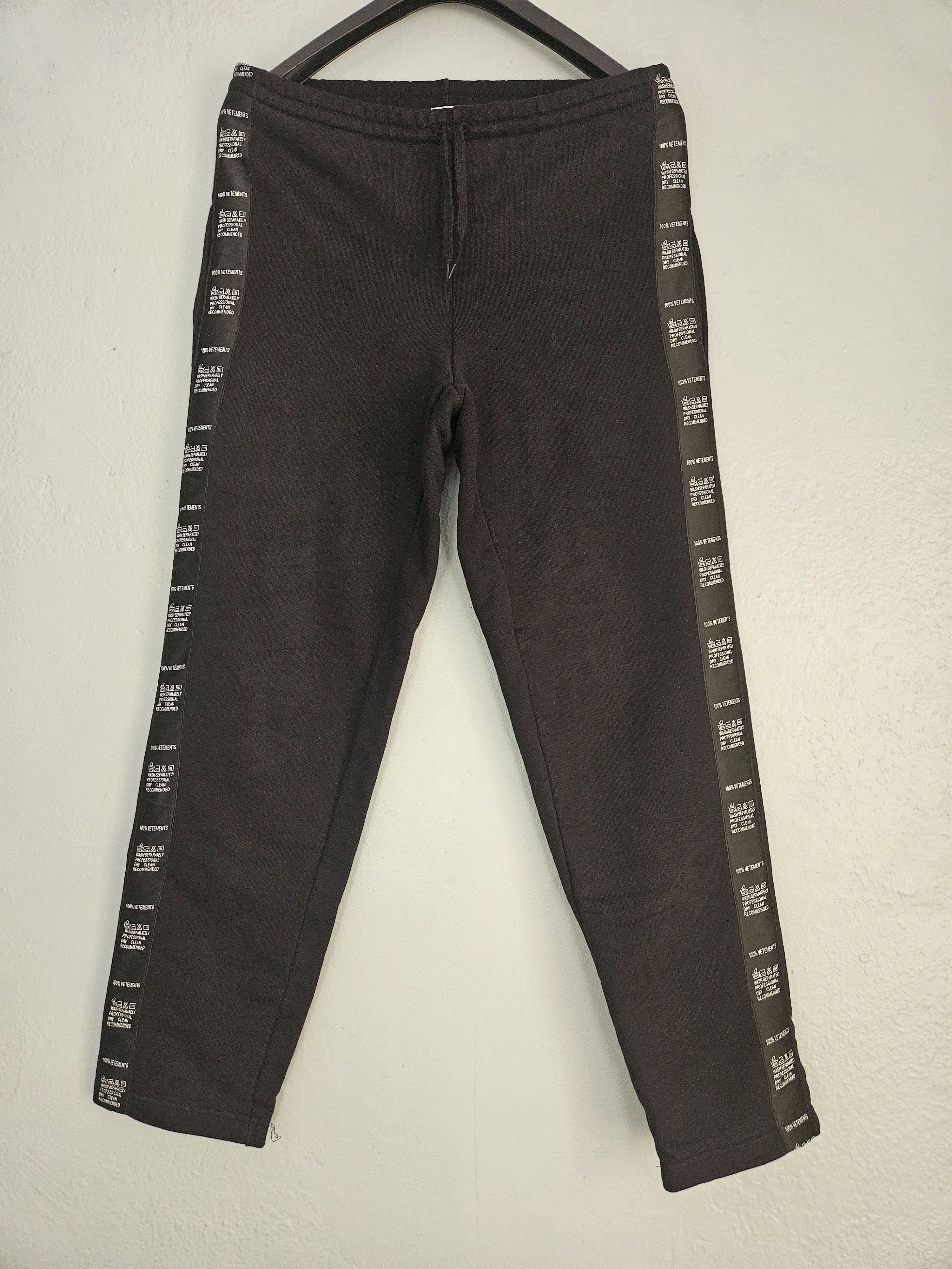 Vetements Washtag Logo Tape Black Sweatpants Size US 32 / EU 48 - 1 Thumbnail