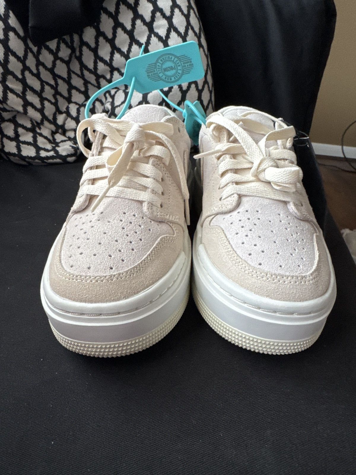 Nike Air Jordan 1 Elevate Low Size US 7.5 / IT 37.5 - 7 Thumbnail