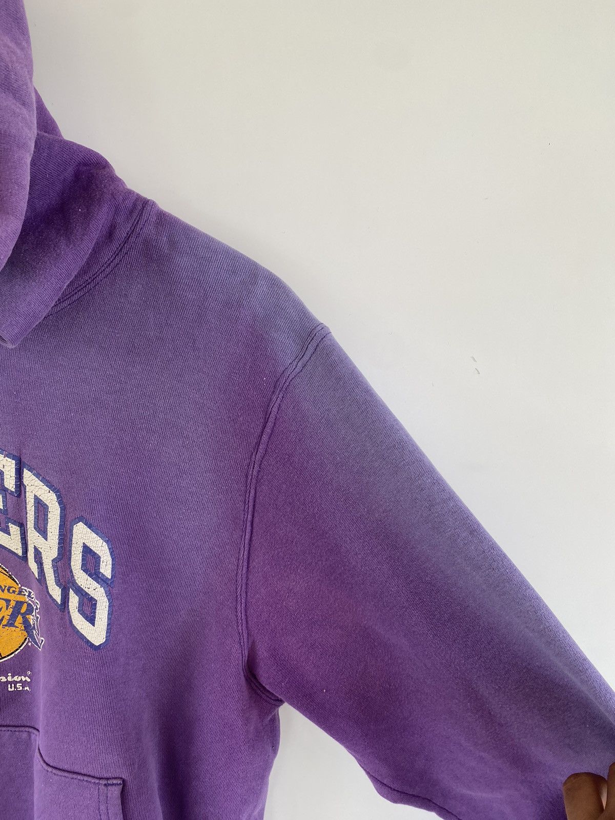 Champion × NBA × Vintage ✅️Vtg Champion Lakers Faded Hoodie Pullover Size US L / EU 52-54 / 3 - 10 Thumbnail