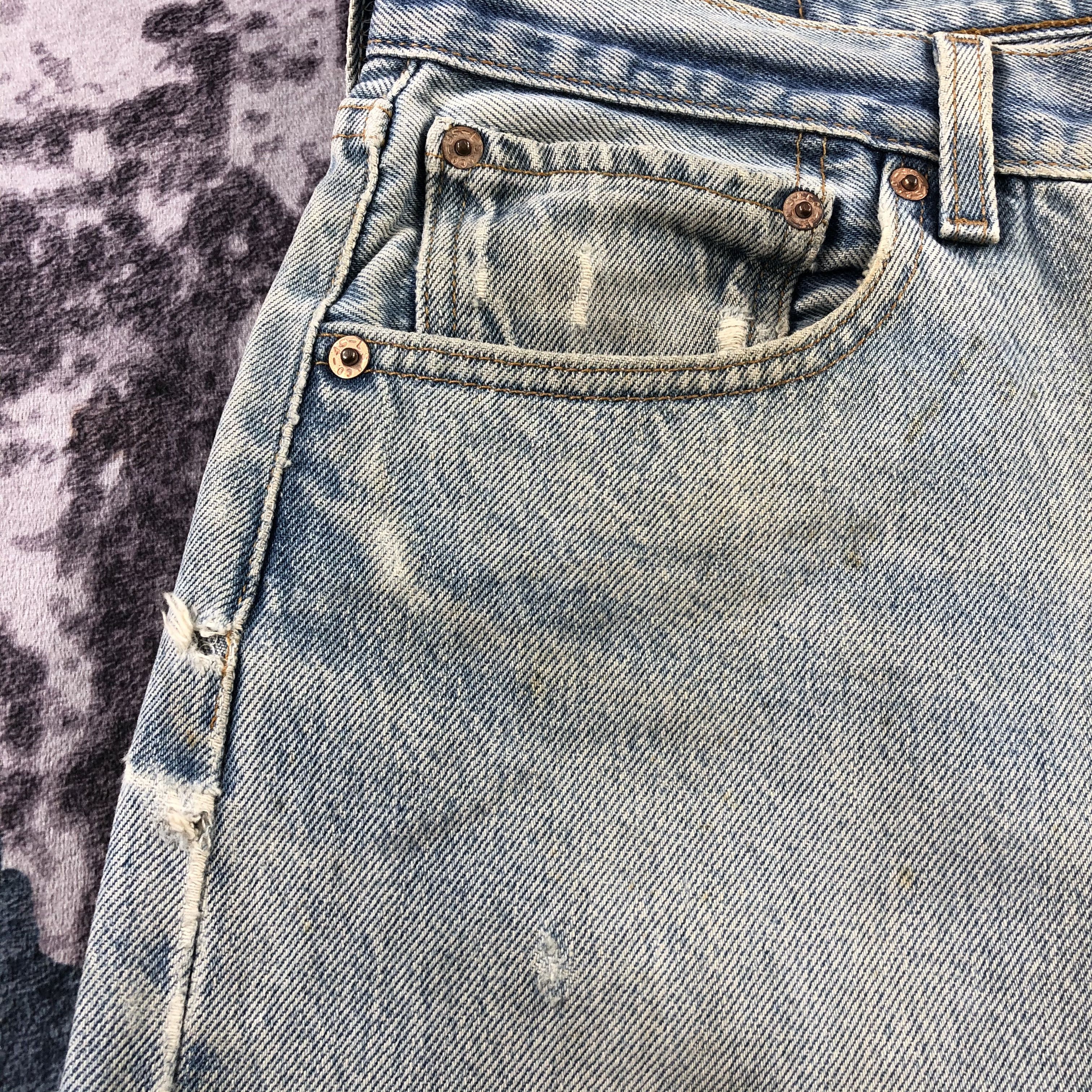 Levi's × Vintage Vintage 90s Light Wash Levis 501 Jeans-JM2761 Size US 33 - 10 Thumbnail