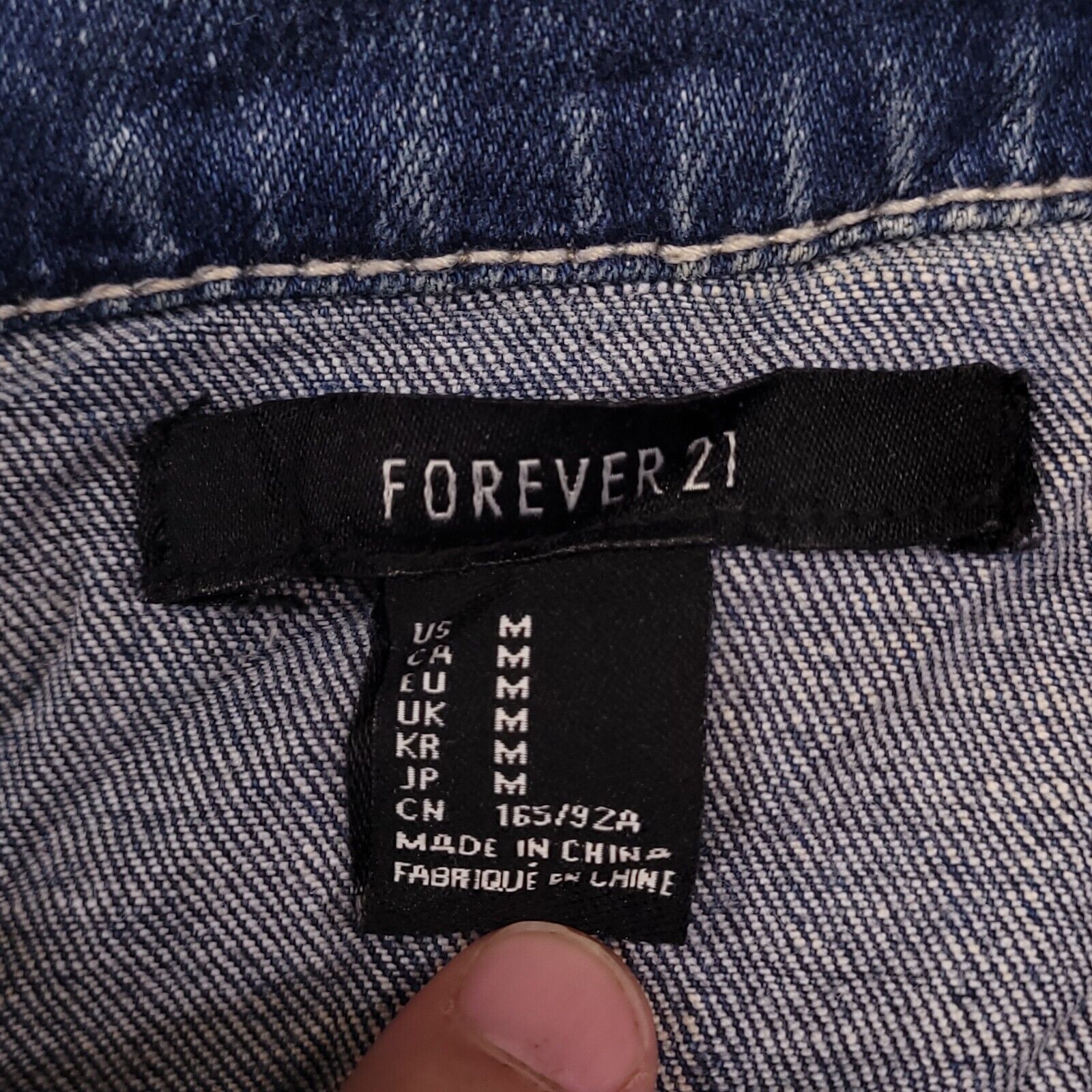 Forever 21 Forever 21 Button Up Denim Jacket Womens Size Medium M Blue Size M / US 6-8 / IT 42-44 - 3 Thumbnail