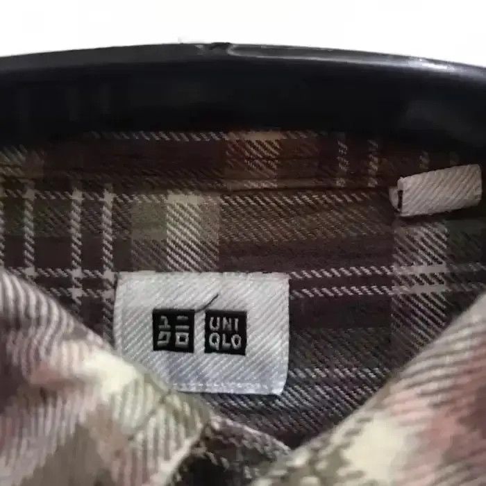 Flannel Japanese Brand Uniqlo Flannel Shirt Size US M / EU 48-50 / 2 - 4 Thumbnail