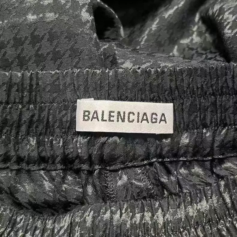 Balenciaga Balenciaga Black Shiny Houndstooth Wide Leg Casual Pants Size US 26 / EU 42 - 3 Thumbnail