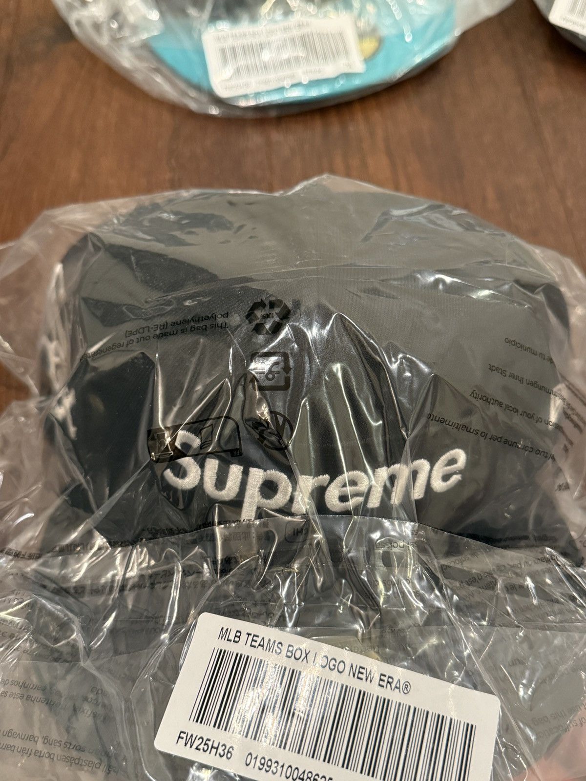 MLB × New Era × Supreme Supreme MLB Teams New Era Box Logo ‘Chicago White Sox’ Size ONE SIZE - 1 Thumbnail