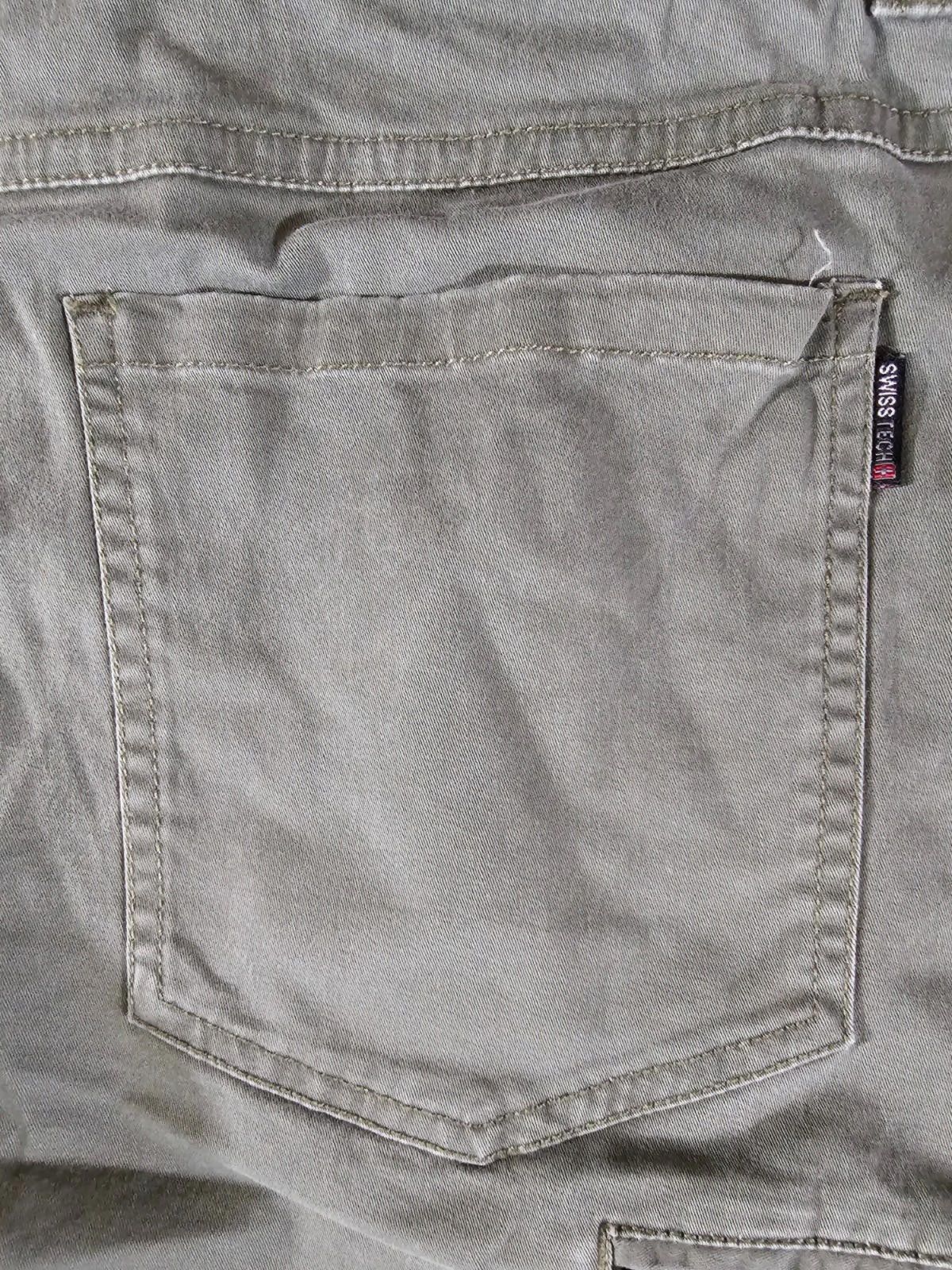 Designer swisstech size 34 green shorts Size US 34 / EU 50 - 5 Thumbnail
