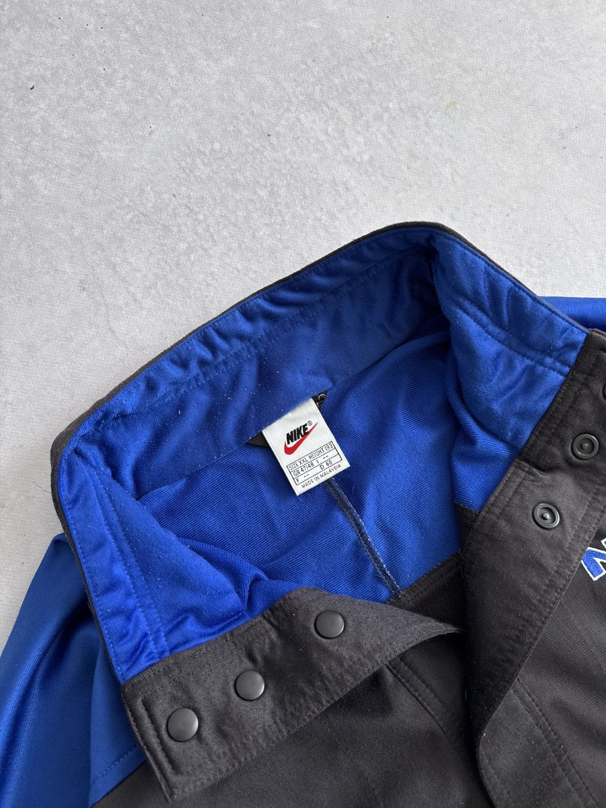 Nike Vintage Nike Men’s Y2K Retro Big Logo Button Up Track Jacket Size US XXL / EU 58 / 5 - 6 Thumbnail