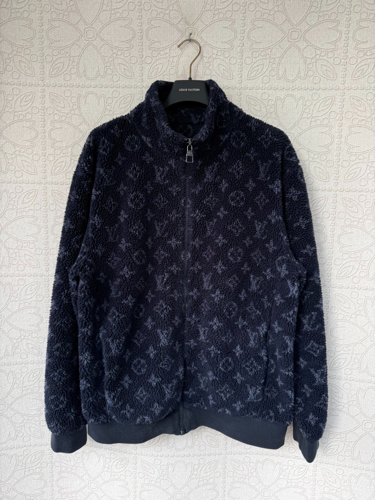 Louis Vuitton louis vuitton deep blue teddy fleece jacket Size US XL / EU 56 / 4 - 1 Thumbnail