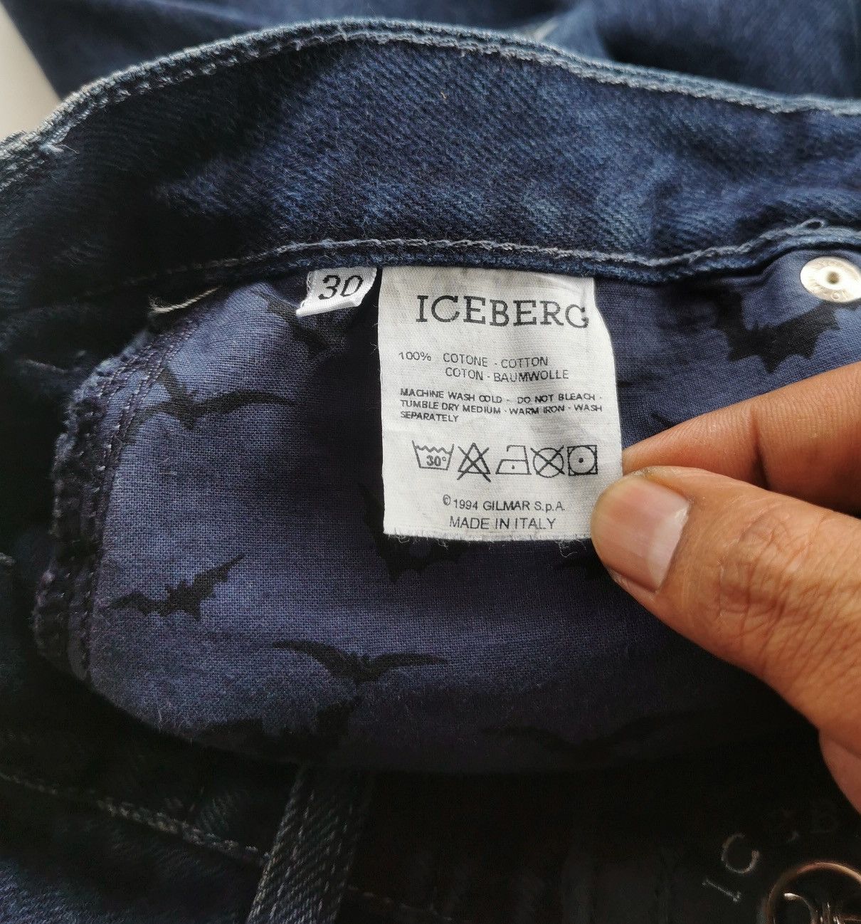 Vintage 1994 Vintage Iceberg Batman Indigo Denim Jeans Size US 27 - 8 Thumbnail