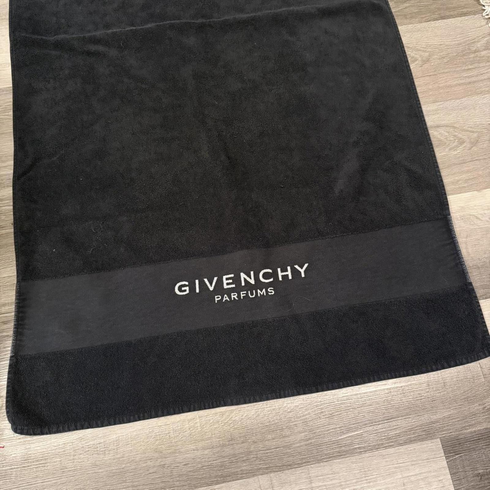 Givenchy givenchy perfumes beach towel OS Size ONE SIZE - 2 Thumbnail