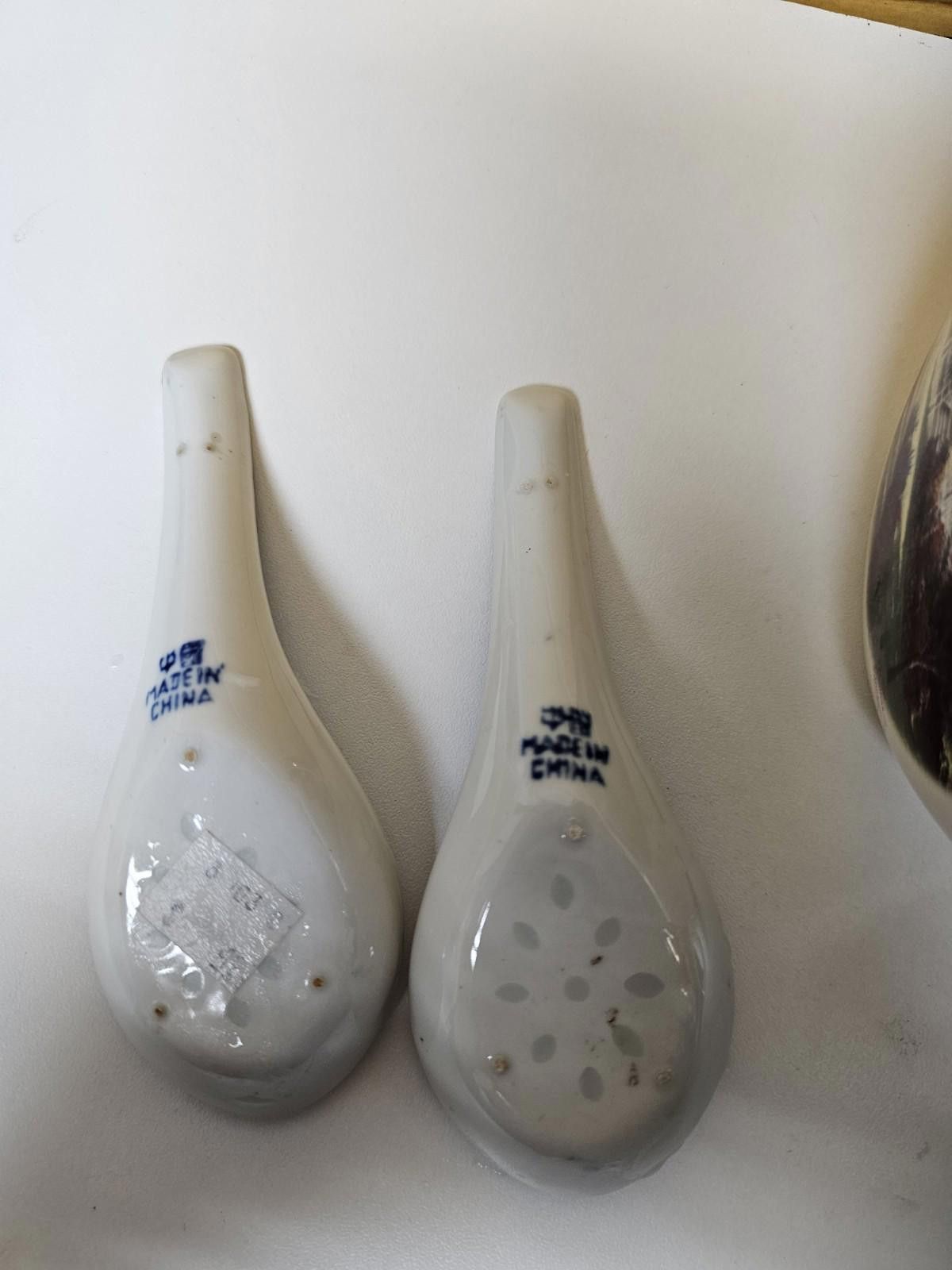 The Unbranded Brand Vintage Asian Ceramic Soup Spoon Ramen Wonton 2 Chinese Size ONE SIZE - 2 Thumbnail