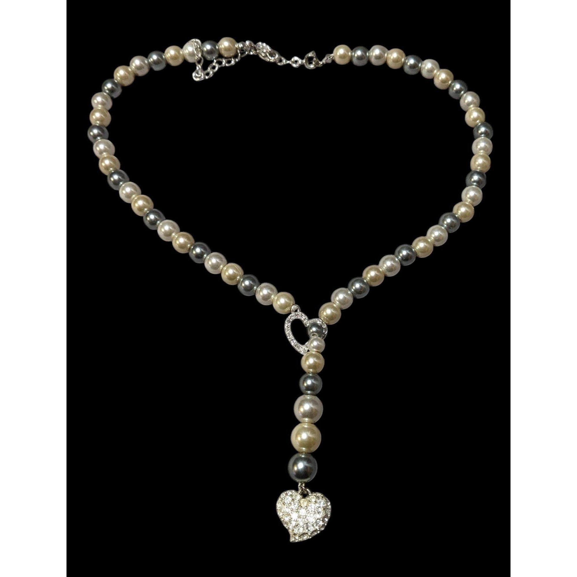 Other Vintage Avon Grey And White Faux Pearl Silver Tone Rhineston Size ONE SIZE - 1 Thumbnail