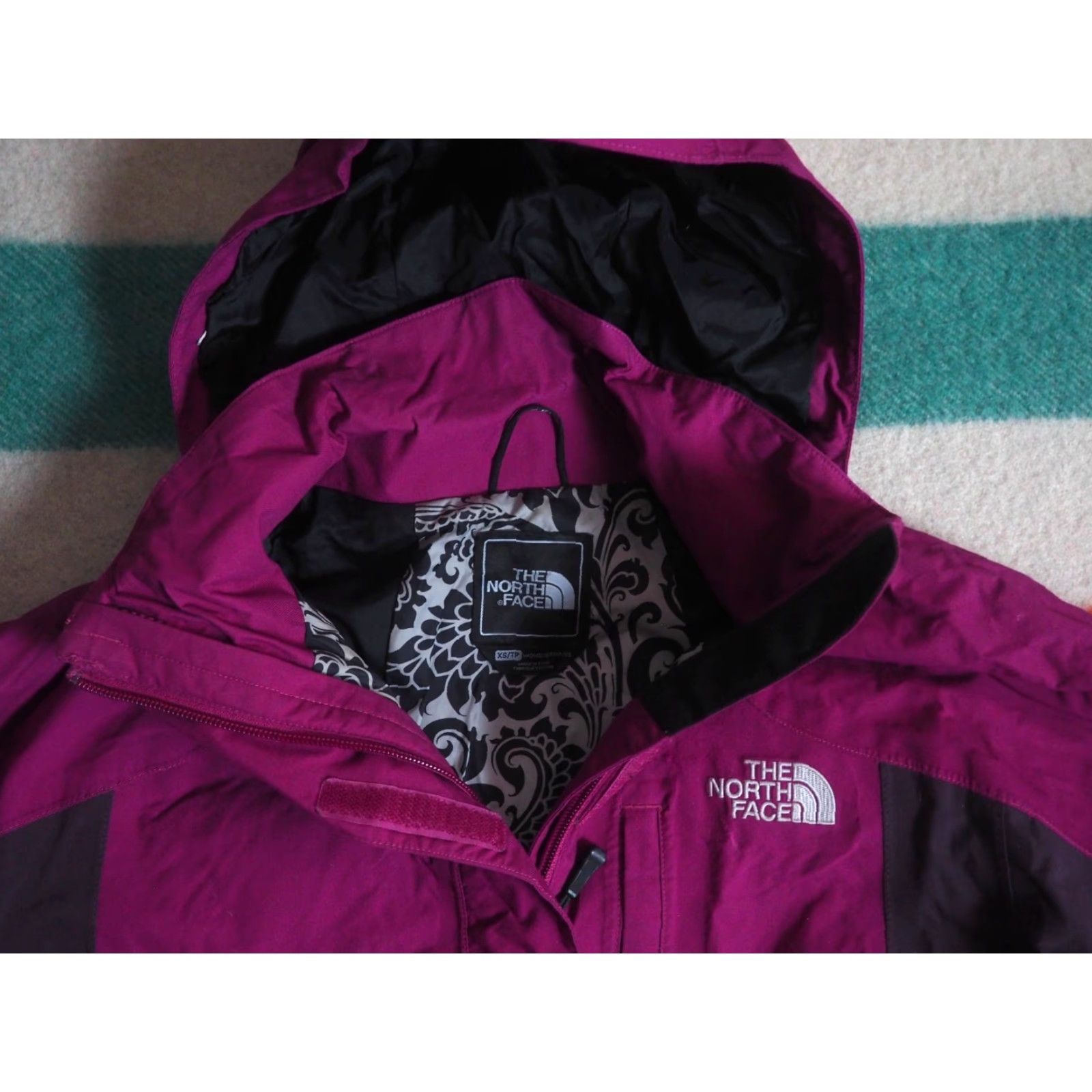 The North Face The North Face TNF Hyvent Purple Hooded Shell Ski Snowboard Jacket Womens XS Size XS / US 0-2 / IT 36-38 - 3 Thumbnail