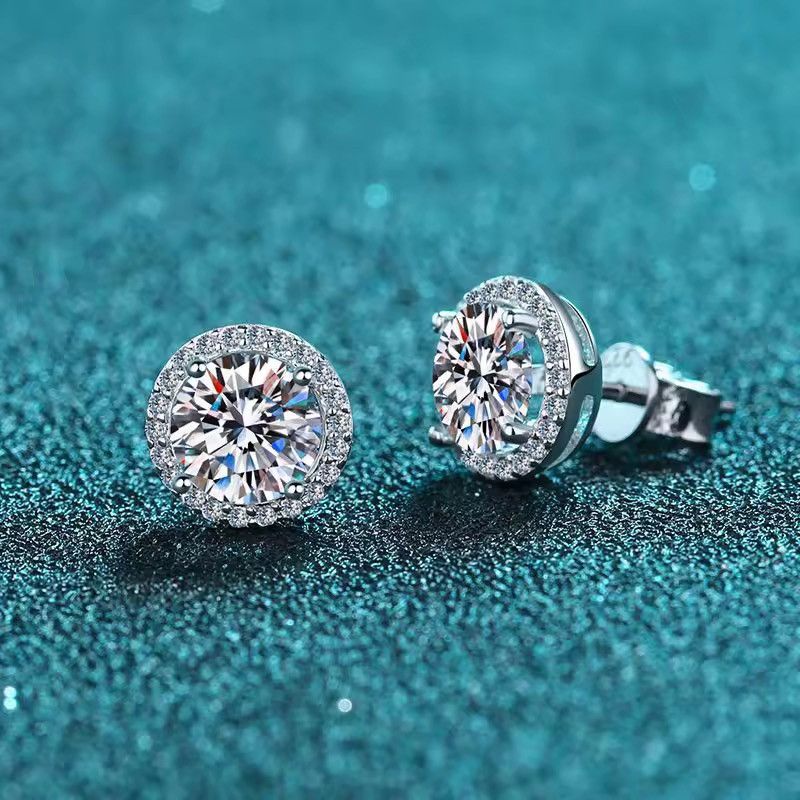 Jewelry Moissanite 0.5 ct earrings - send offers Size ONE SIZE - 8 Thumbnail