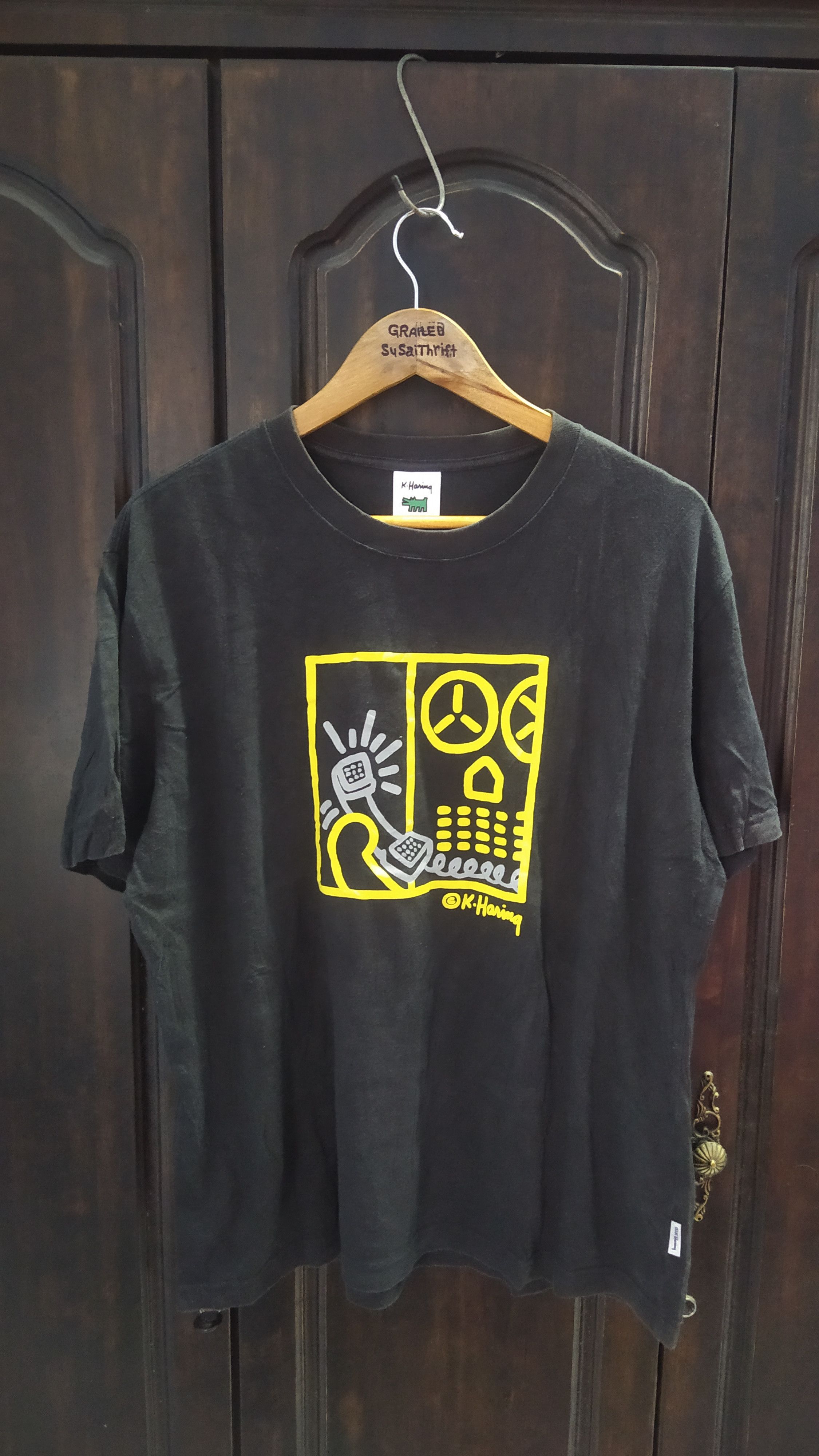 Other K.Haring x Uniqlo phone graphics casual Tshirt Size US XL / EU 56 / 4 - 1 Thumbnail