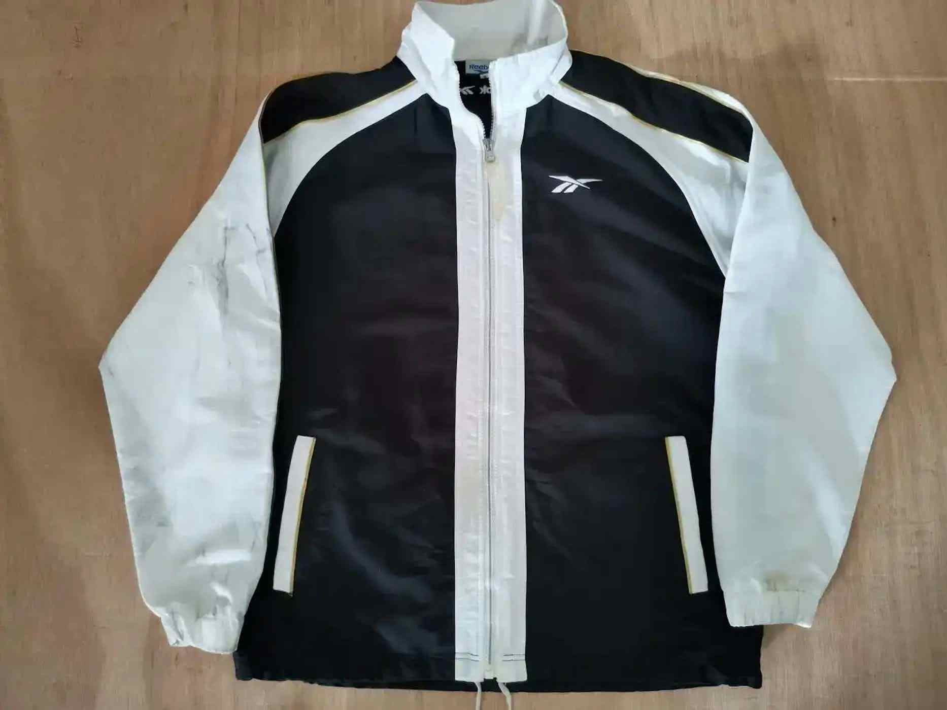 Reebok Vintage Reebok Sweater Size US S / EU 44-46 / 1 - 1 Thumbnail