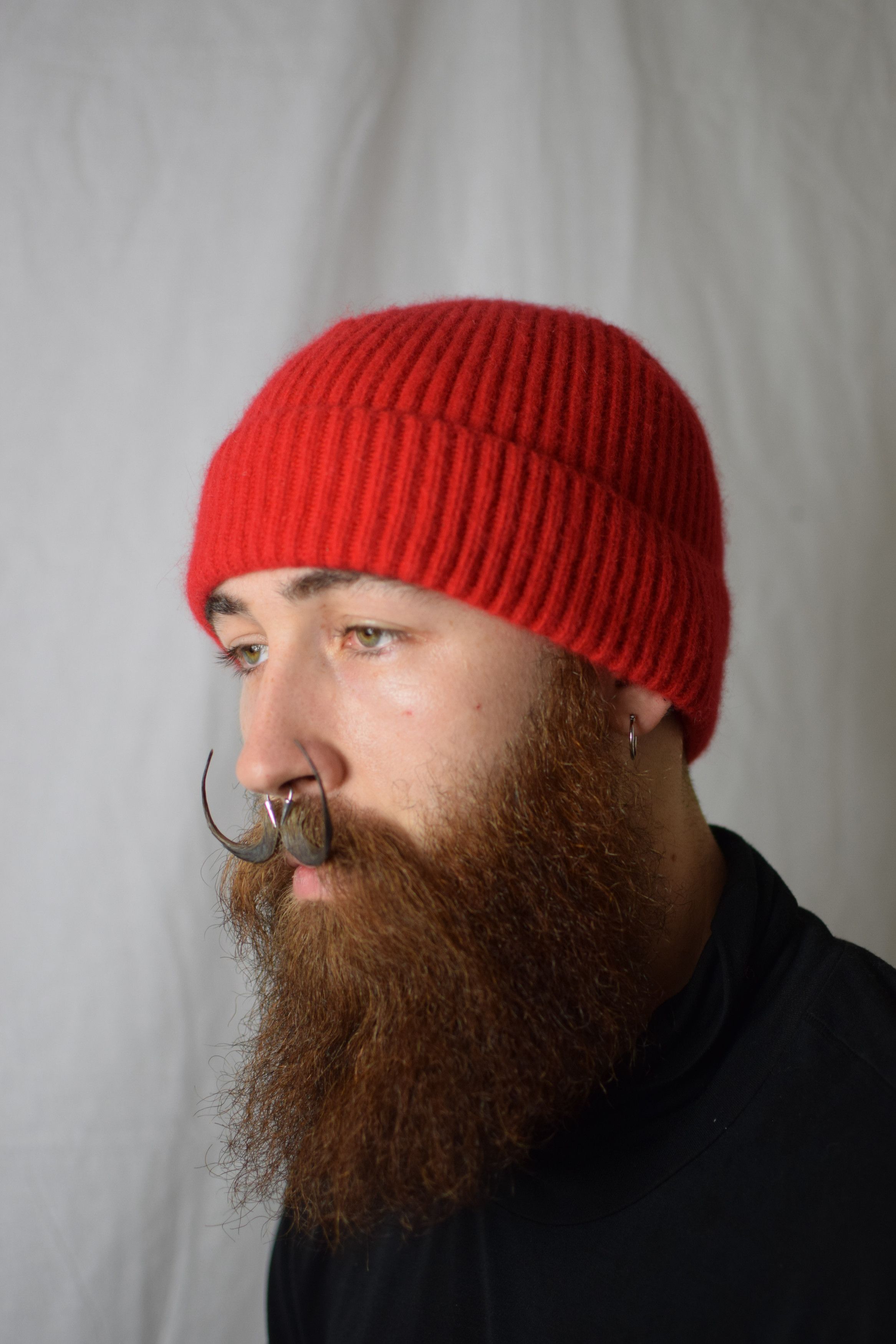 Yohji Yamamoto YYPH AW01 Red Knit Cap - HV-H03-929 Size ONE SIZE - 1 Thumbnail