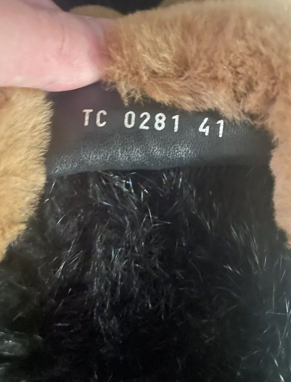 Louis Vuitton Louis Vuitton mink slides Size US 11 / EU 44 - 2 Thumbnail