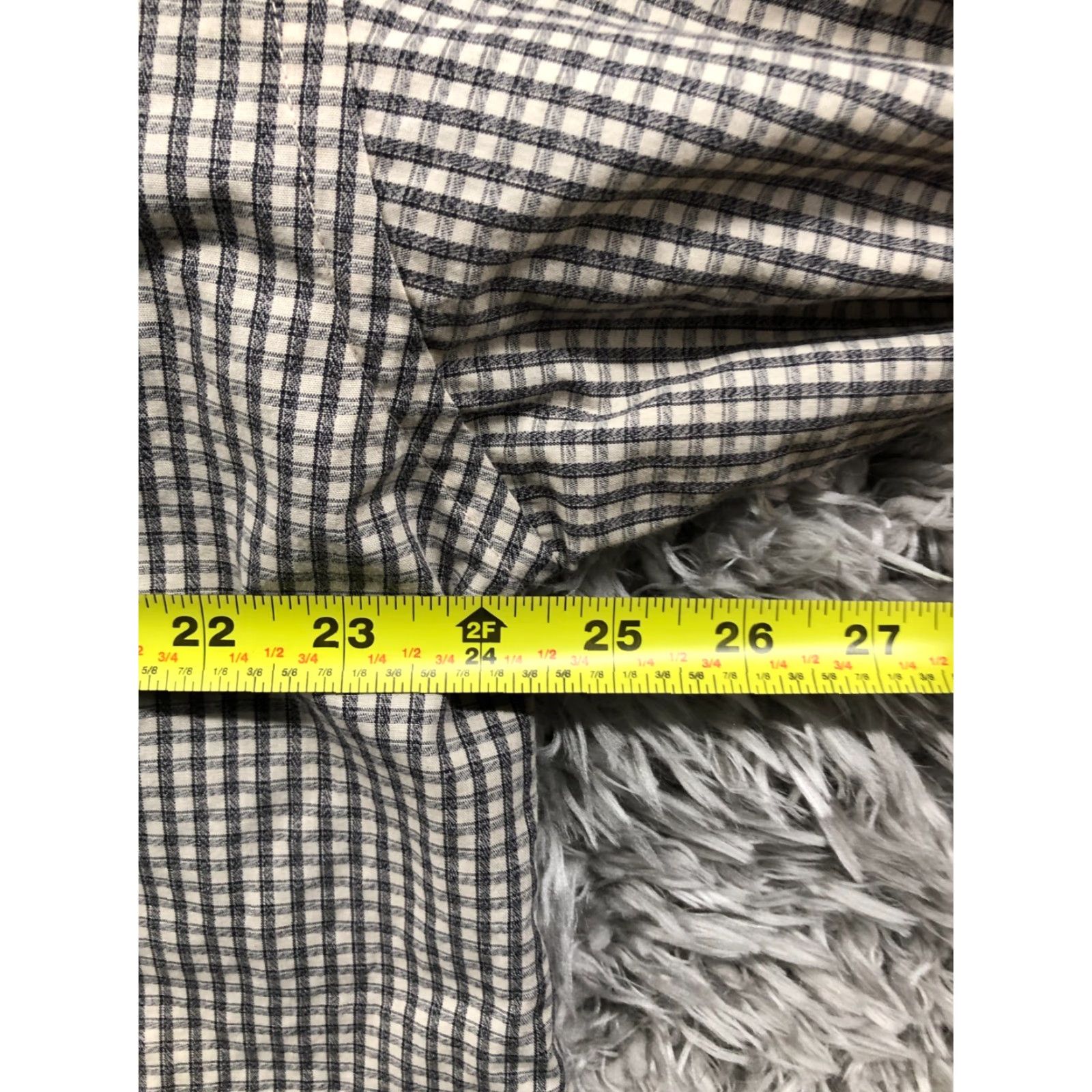 Arrow Arrow Shirt XL Mens Long Sleeve Plaid Gray Button-Up Spread Collar Knit Polyester Regular pocket? (Note: original text does not specify pockets) Size US XL / EU 56 / 4 - 4 Thumbnail