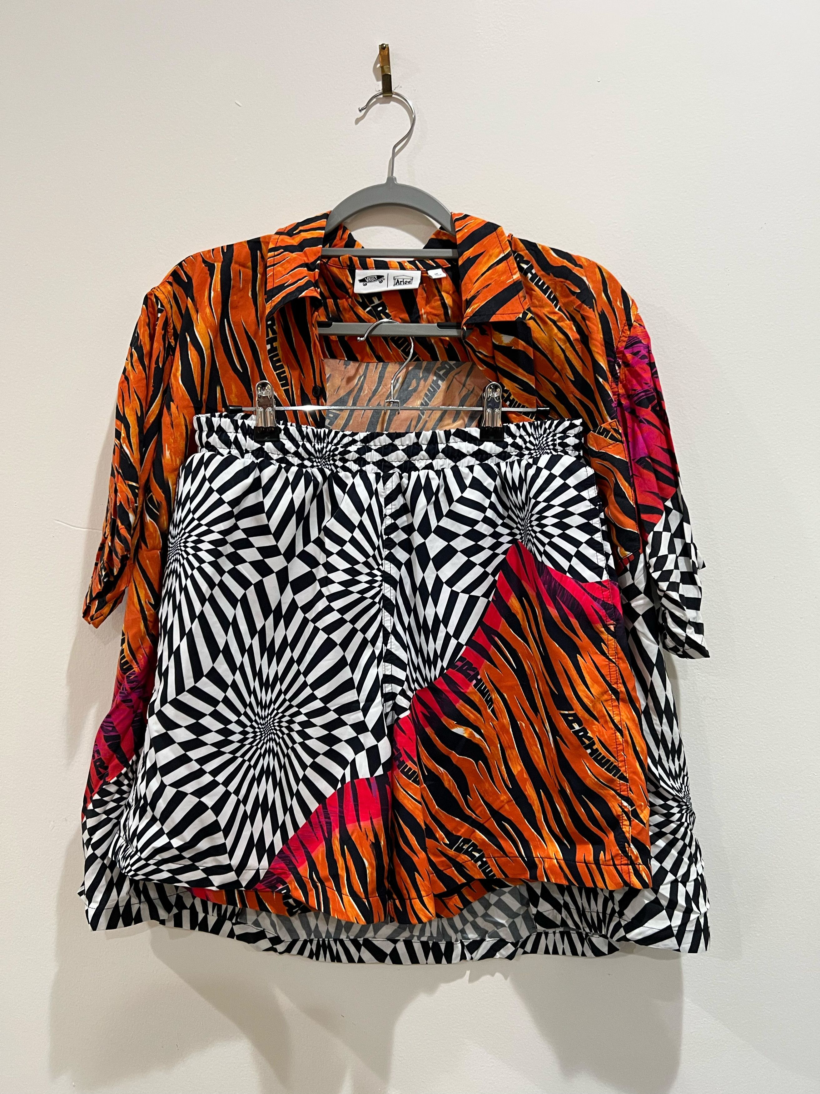 Aries × Vans Vans Vault x ARIES - Matching Button Up and Shorts Size US M / EU 48-50 / 2 - 2 Thumbnail