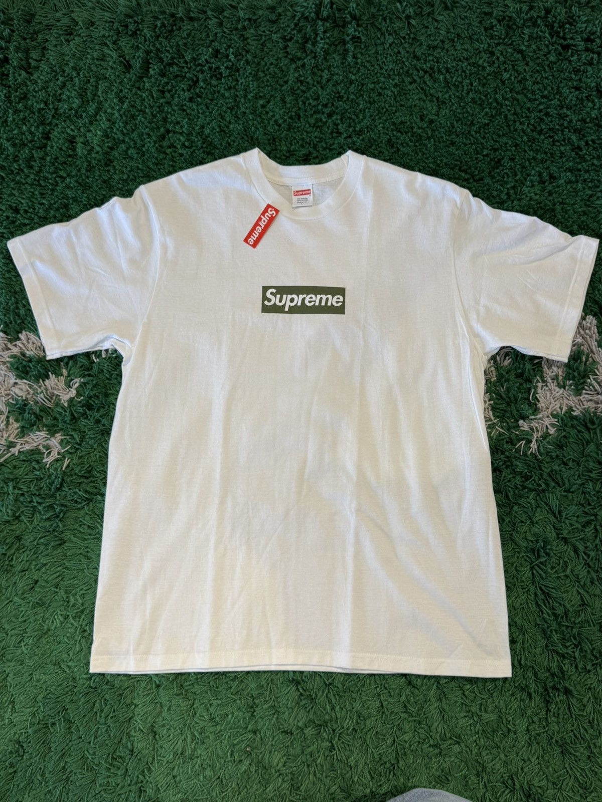 Hype × Streetwear × Supreme Supreme Berlin Box Logo Tee