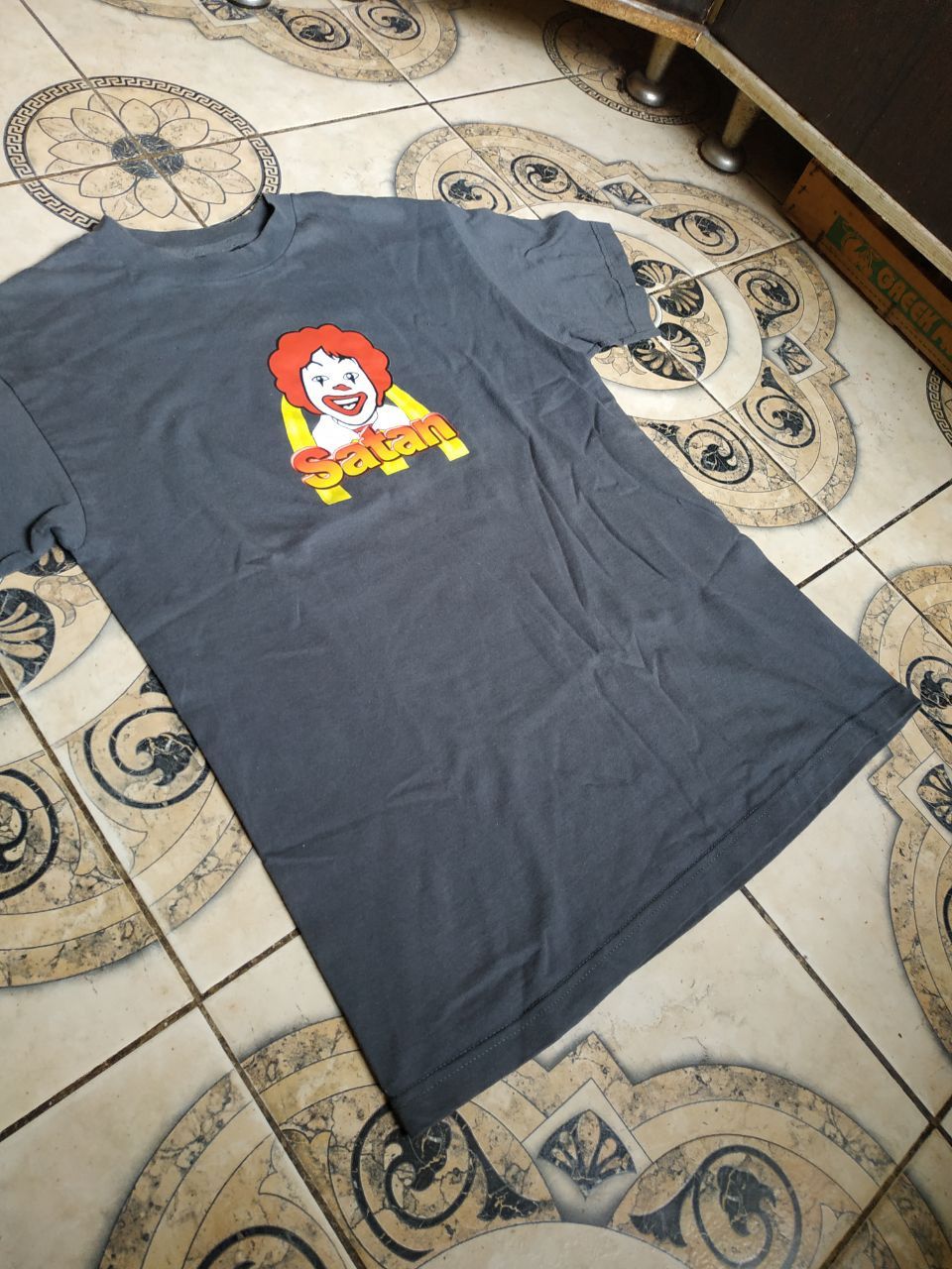 Shorty's Skateboards Shorty’s Skateboards Satan McDonald’s Parody Tee M USA Size US M / EU 48-50 / 2 - 6 Thumbnail