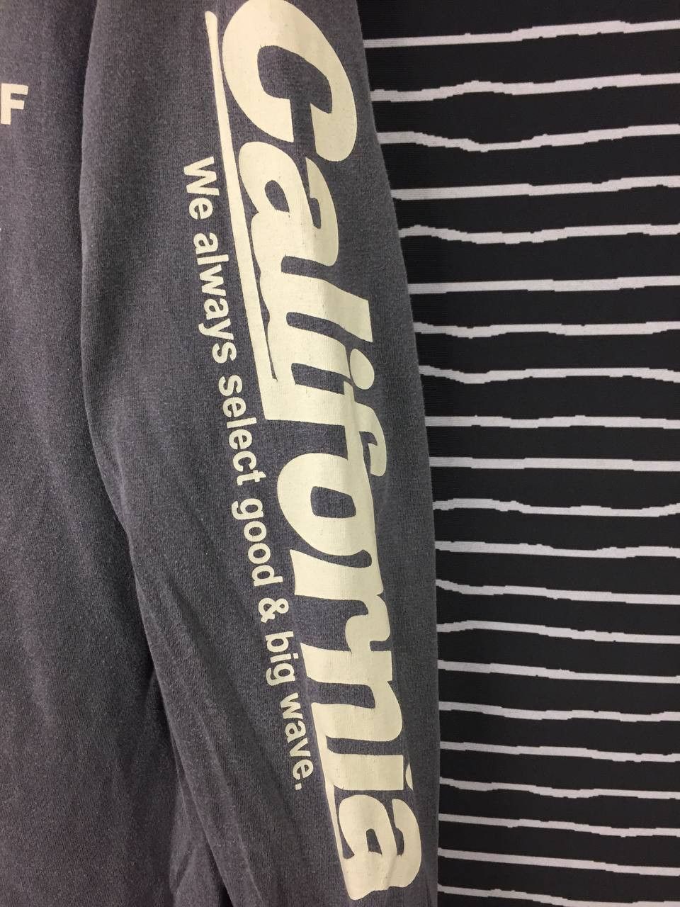 Vintage Vtg California Malibu Surf Design Long Sleeve Tee Size US M / EU 48-50 / 2 - 12 Thumbnail