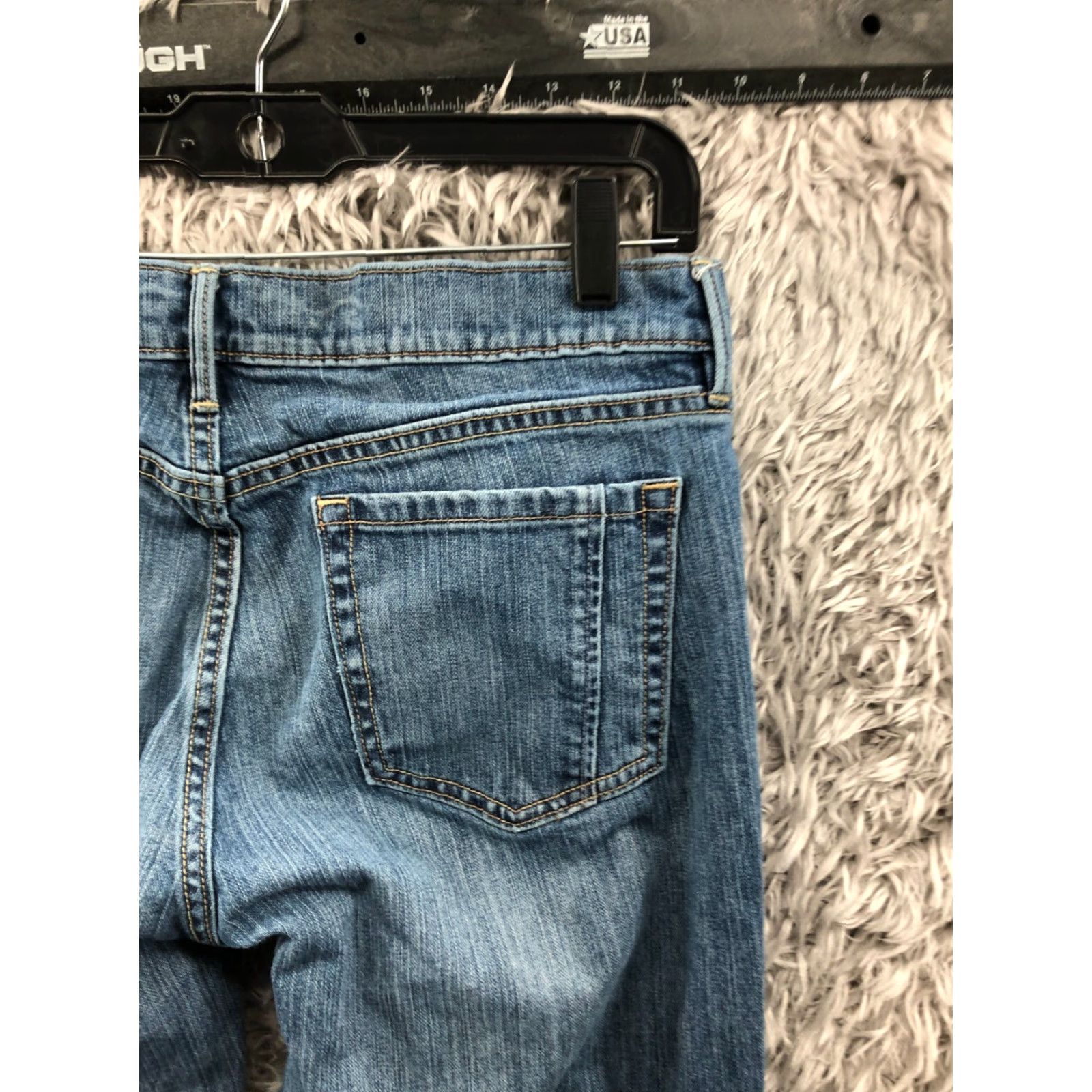 Old Navy Old Navy Sweetheart Jeans Womens Size 12 Mid Rise 32 waist Blue Denim 31 inseam Straight Jeans Size 34" / US 12 / IT 48 - 6 Thumbnail