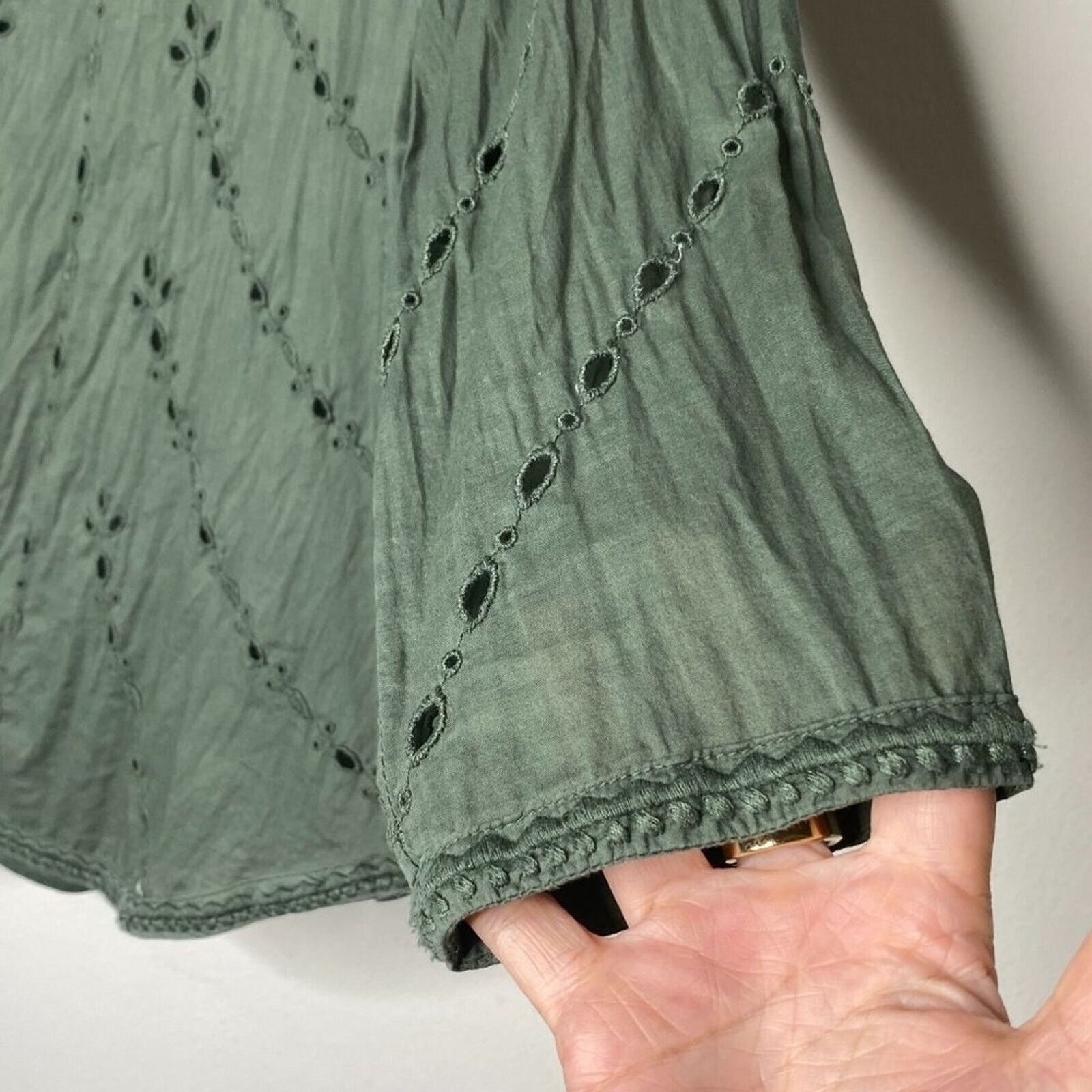 Gap Gap Green Embroidered Eyelet 3/4 Sleeve Crew Neck Blouse XS Size XS / US 0-2 / IT 36-38 - 8 Thumbnail