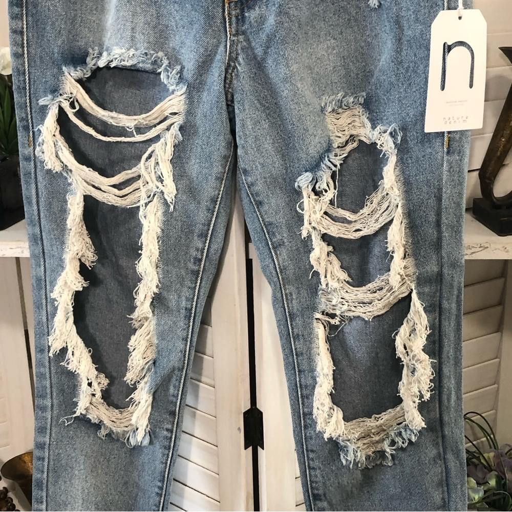 Other NWT light blue distressed high rise mom’s style jeans sz 24 Size 24" / US 00 / IT 34 - 4 Thumbnail