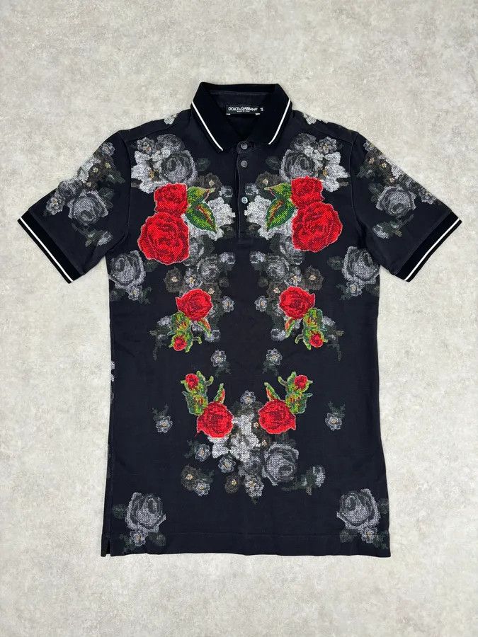 Dolce & Gabbana 2010s Dolce & Gabbana Black Polo Cotton Floral Embroidered Size US S / EU 44-46 / 1 - 1 Thumbnail