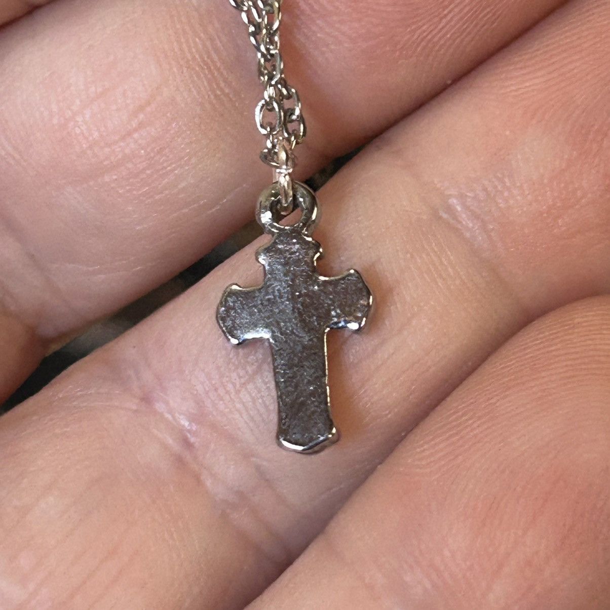 Handmade Handcrafted dyed abalone cross pendant on chain necklace Size ONE SIZE - 6 Thumbnail