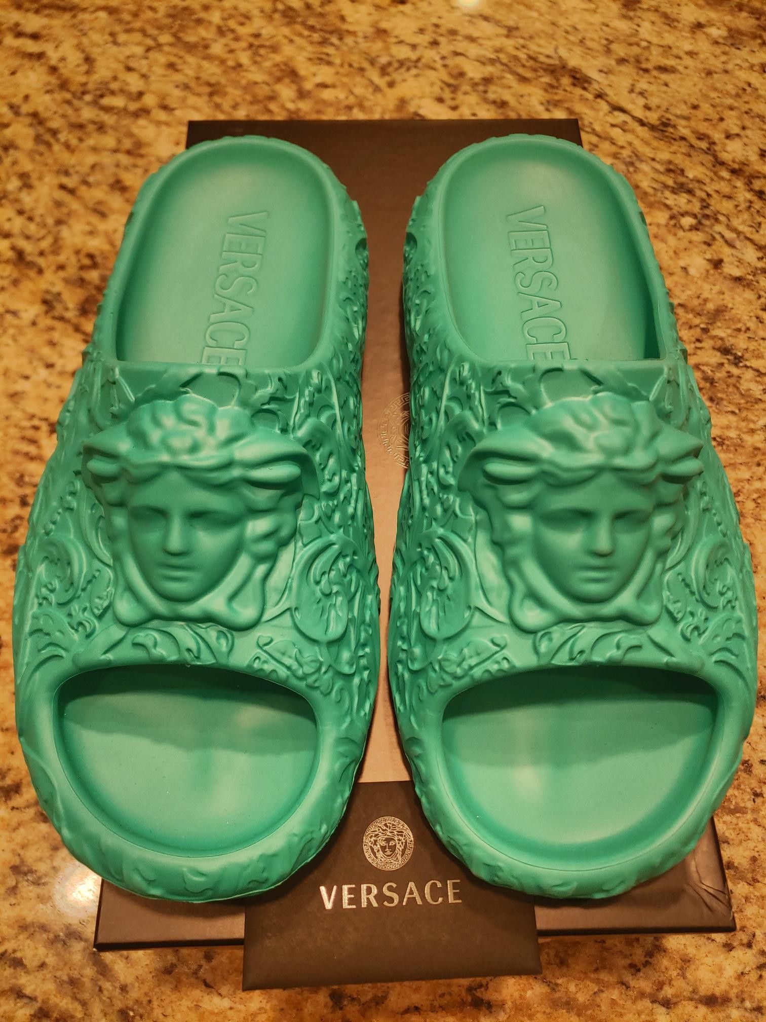 Versace Versace Baroque Medusa Slides Size US 9 / EU 42 - 1 Thumbnail