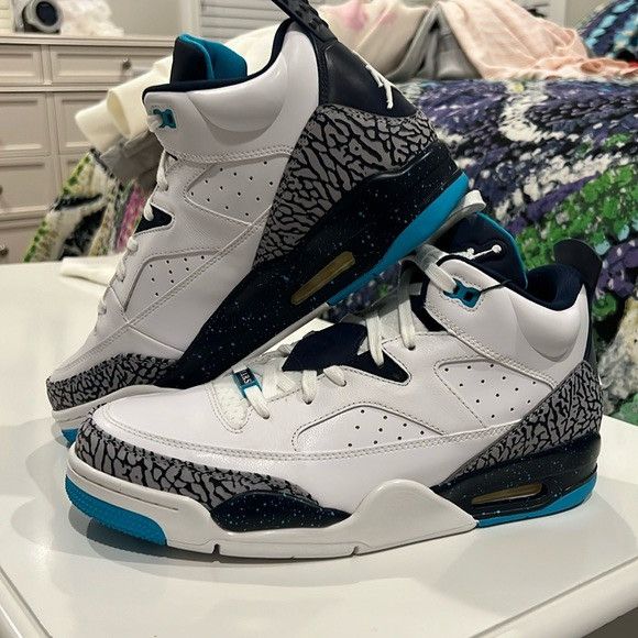Jordan Brand Son of Low mars Size US 10.5 / EU 43-44 - 1 Thumbnail