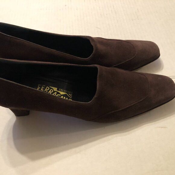 Salvatore Ferragamo women's leather suede pump size: 8.5 2AA