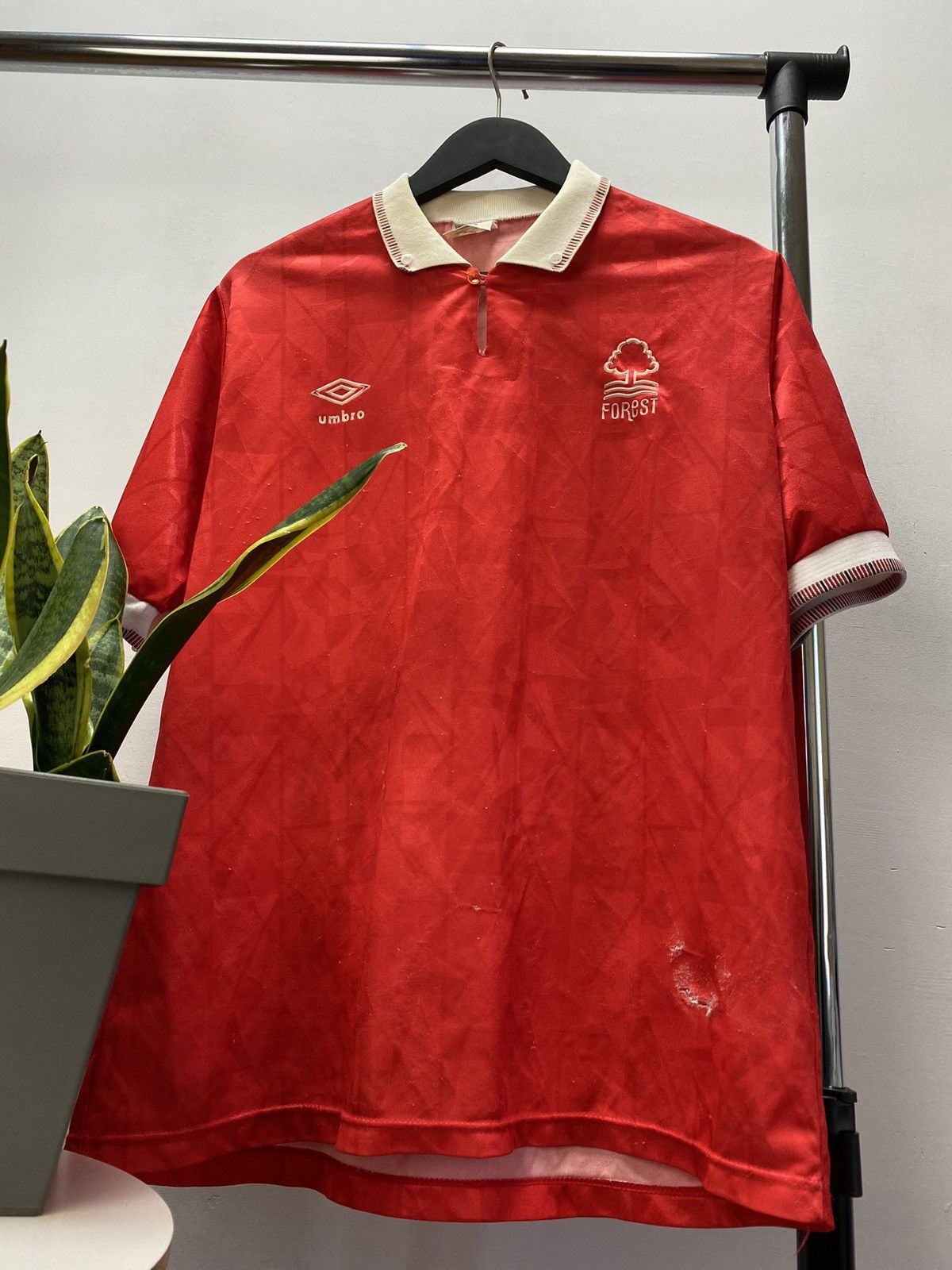 Umbro × Vintage Vintage 90s Notthingham Forest 1990-1992 Home Jersey Size US M / EU 48-50 / 2 - 2 Thumbnail