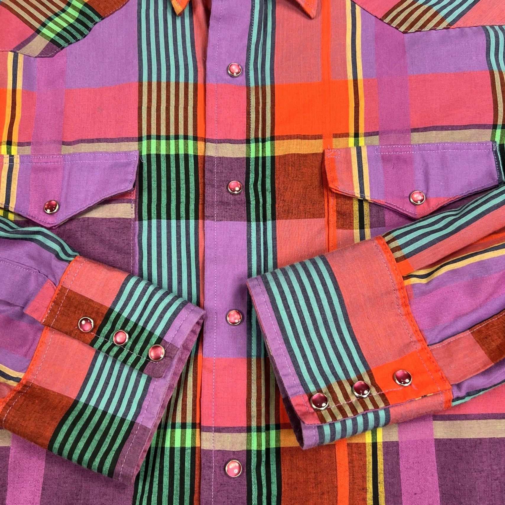 Wrangler VINTAGE Wrangler Shirt 17.5 - 35 Purple Red Plaid Pearl Snaps Western Cowboy Rodeo USA Shirt Size US XXL / EU 58 / 5 - 4 Thumbnail